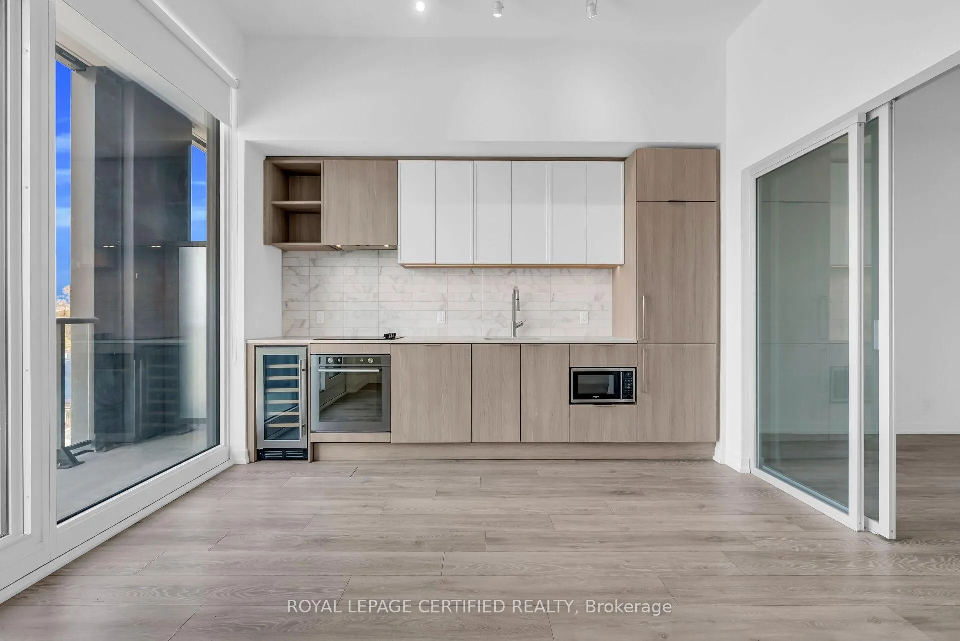 Photo 10 of Unit 919, 2020 Bathurst Street, Toronto, Humewood-Cedarvale — HOMEH