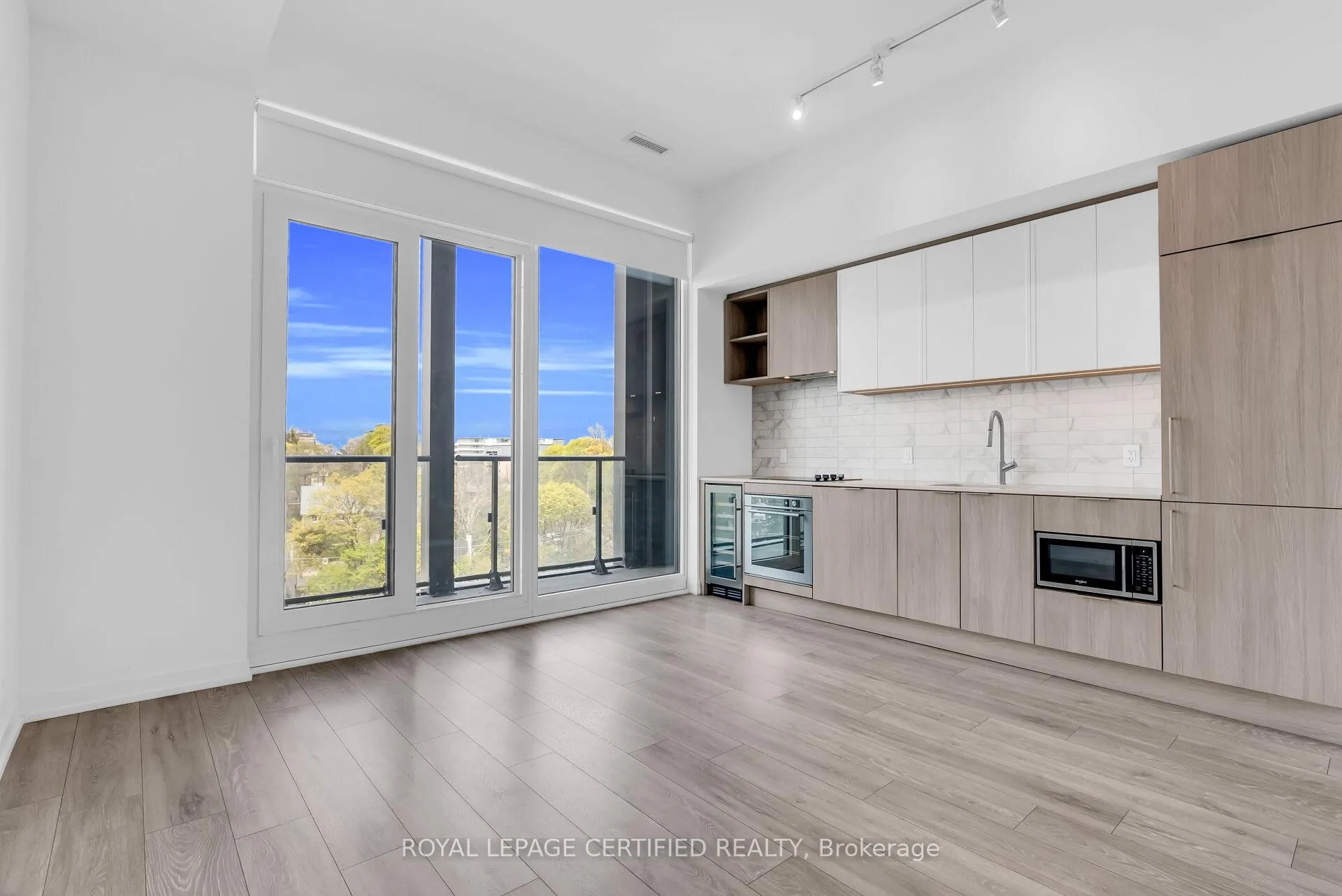 Photo 11 of Unit 919, 2020 Bathurst Street, Toronto, Humewood-Cedarvale — HOMEH