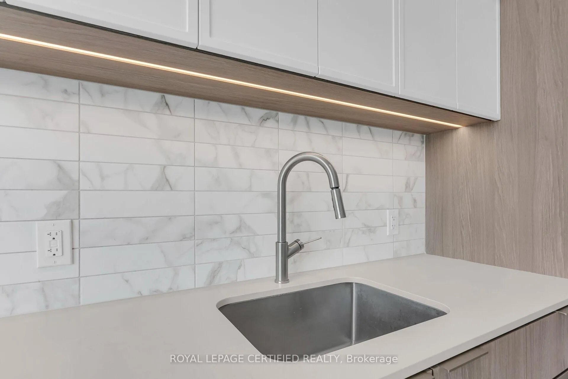 Photo 19 of Unit 919, 2020 Bathurst Street, Toronto, Humewood-Cedarvale — HOMEH