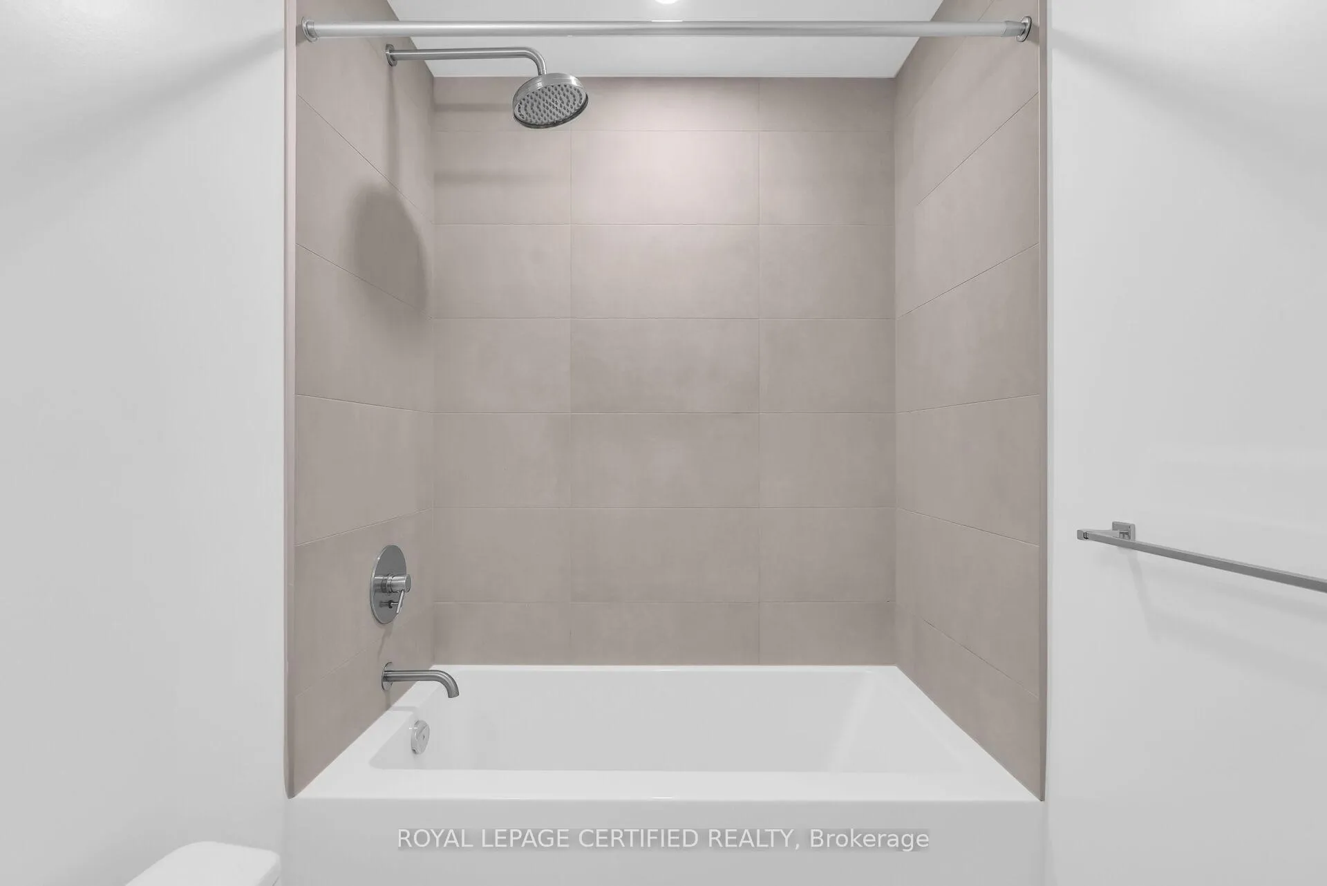Photo 25 of Unit 919, 2020 Bathurst Street, Toronto, Humewood-Cedarvale — HOMEH