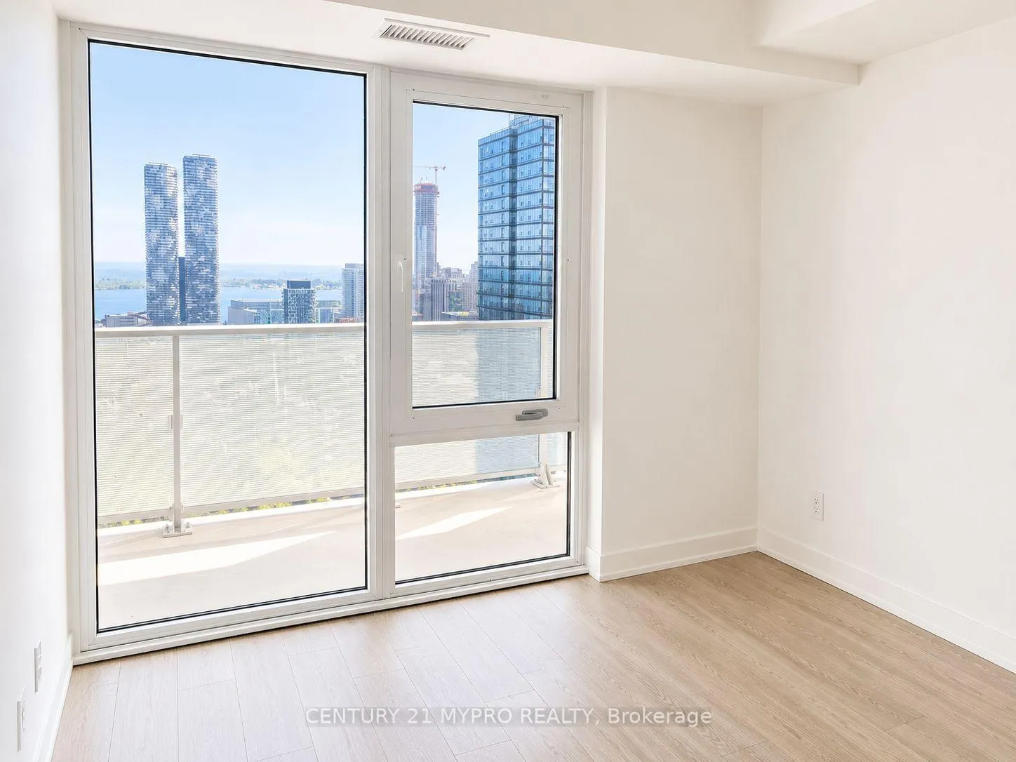 Photo 6 of Unit 4005, 88 Queen Street E, Toronto, Church-Yonge Corridor — HOMEH