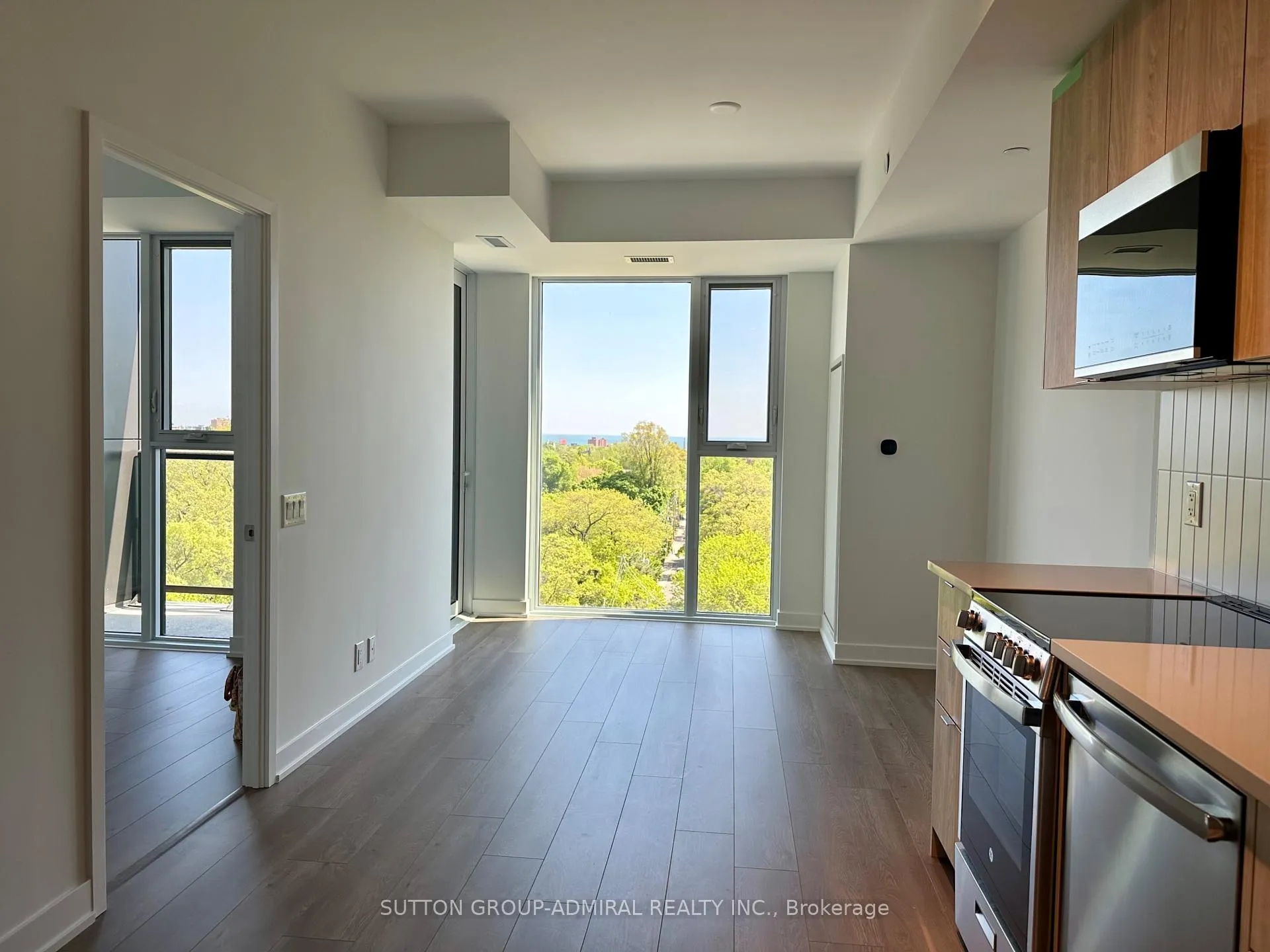 Photo 11 of Unit 1104, 1660 Bloor Street W, Toronto, High Park North — HOMEH