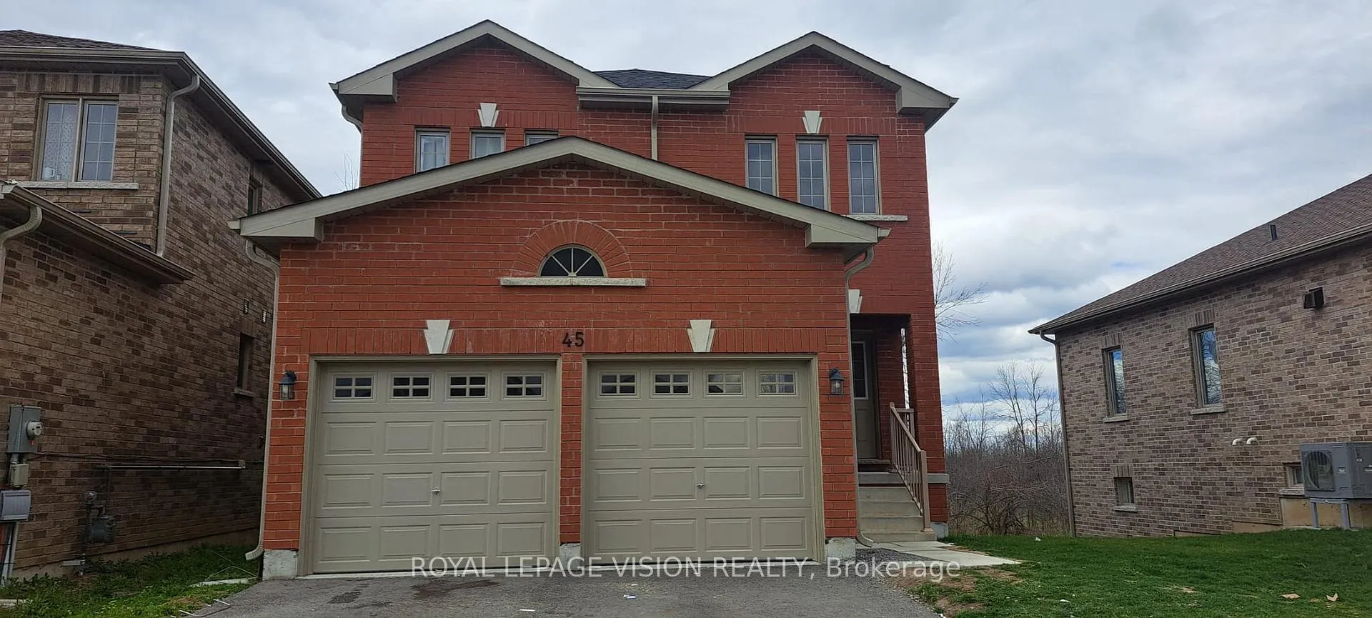 Photo 1 of 45 Carew Boulevard, Kawartha Lakes, Lindsay — HOMEH