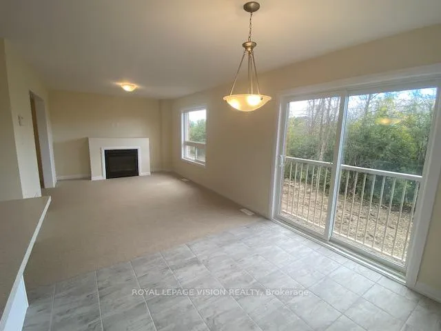Photo 13 of 45 Carew Boulevard, Kawartha Lakes, Lindsay — HOMEH
