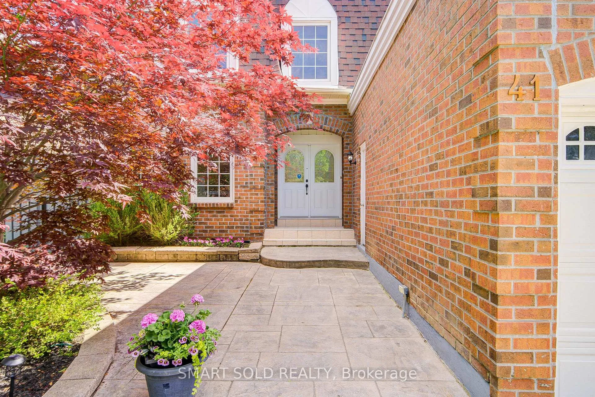 Photo 2 of 41 Carnforth Drive, Markham, Unionville — HOMEH