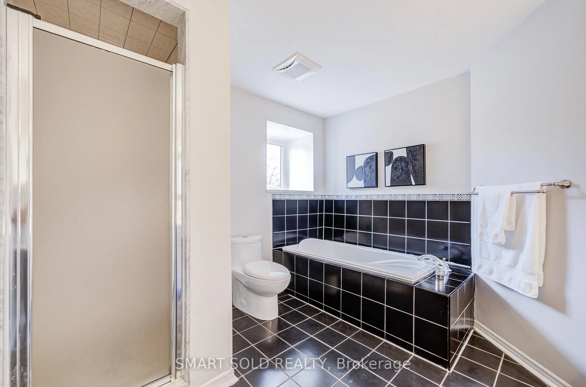 Photo 26 of 41 Carnforth Drive, Markham, Unionville — HOMEH
