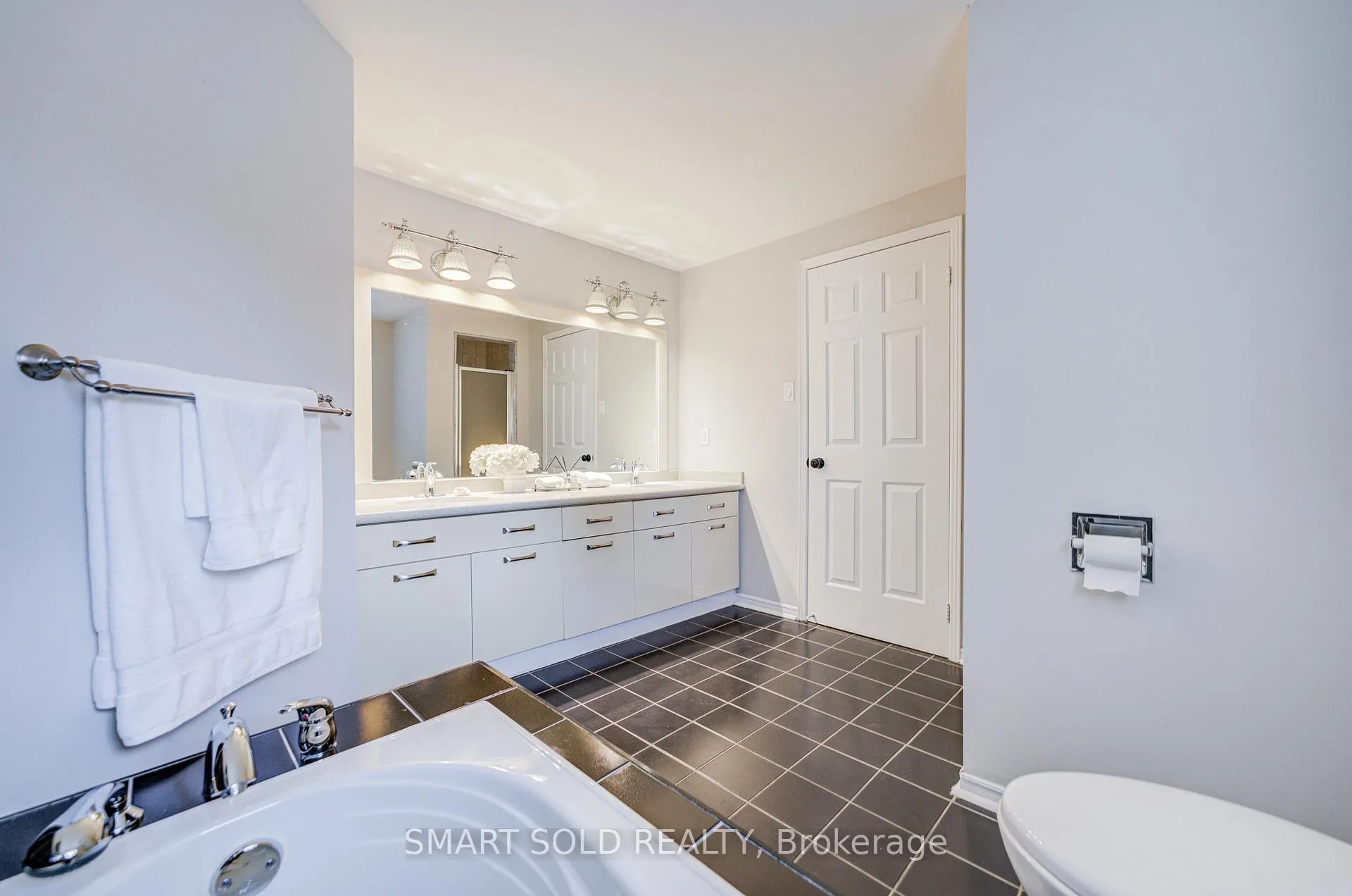 Photo 27 of 41 Carnforth Drive, Markham, Unionville — HOMEH