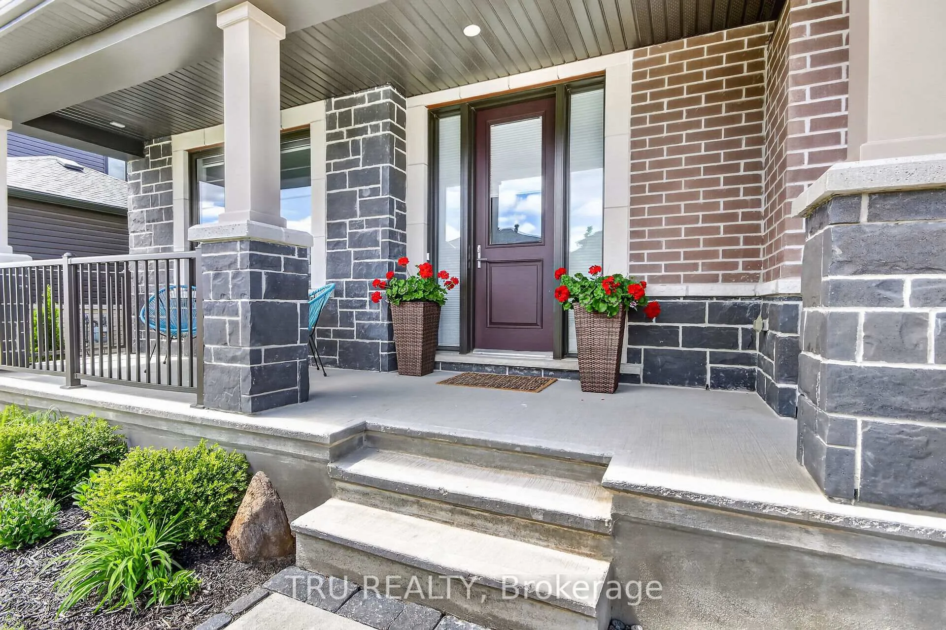 Photo 2 of 202 Skipper Drive, Ottawa, Mahogany Community — HOMEH