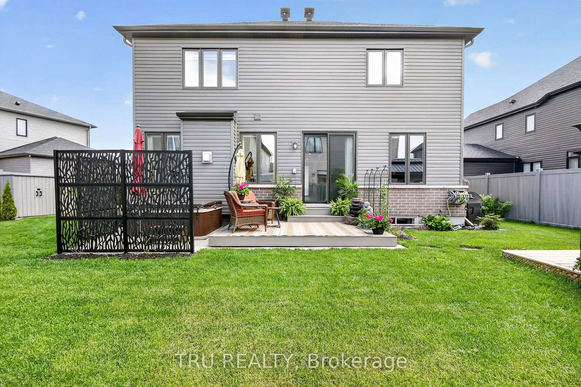 Photo 32 of 202 Skipper Drive, Ottawa, Mahogany Community — HOMEH
