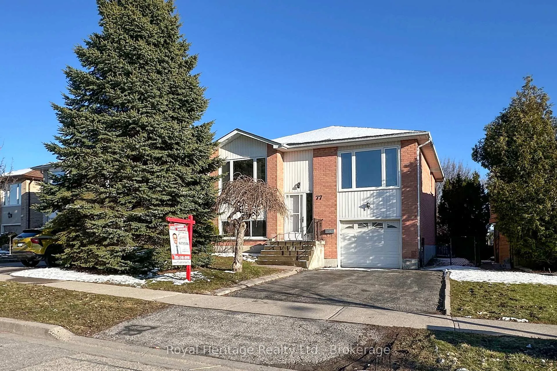 Photo 2 of 77 Devondale Street, Clarington, Courtice — HOMEH