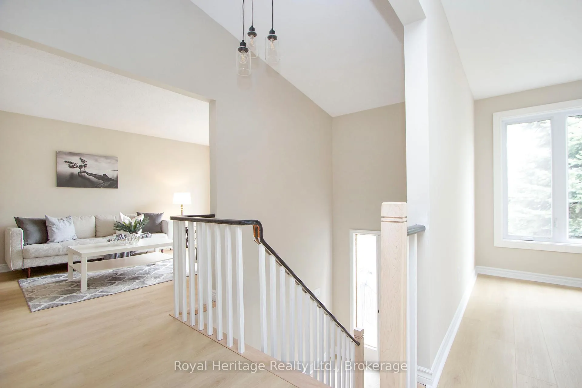 Photo 7 of 77 Devondale Street, Clarington, Courtice — HOMEH