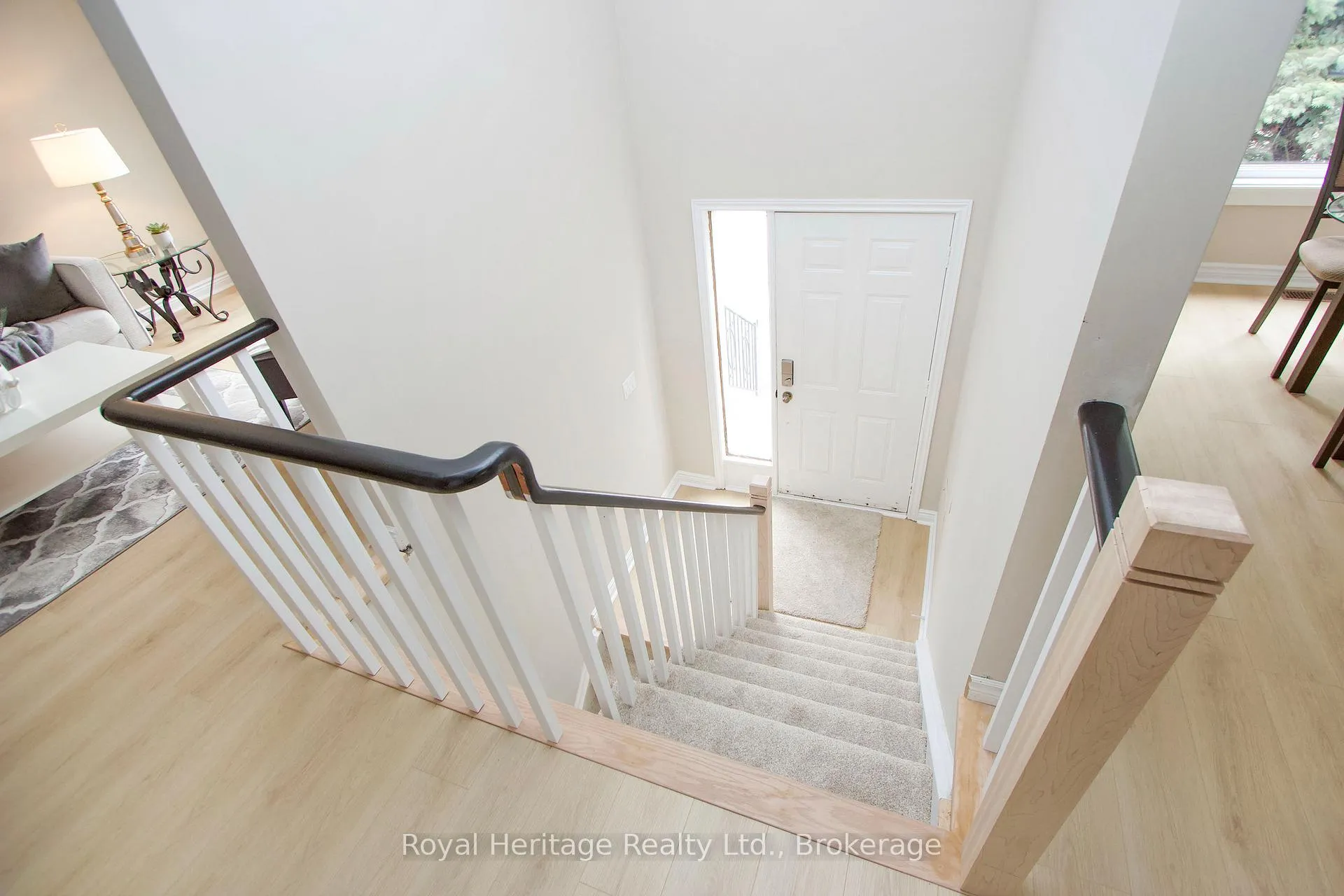 Photo 8 of 77 Devondale Street, Clarington, Courtice — HOMEH