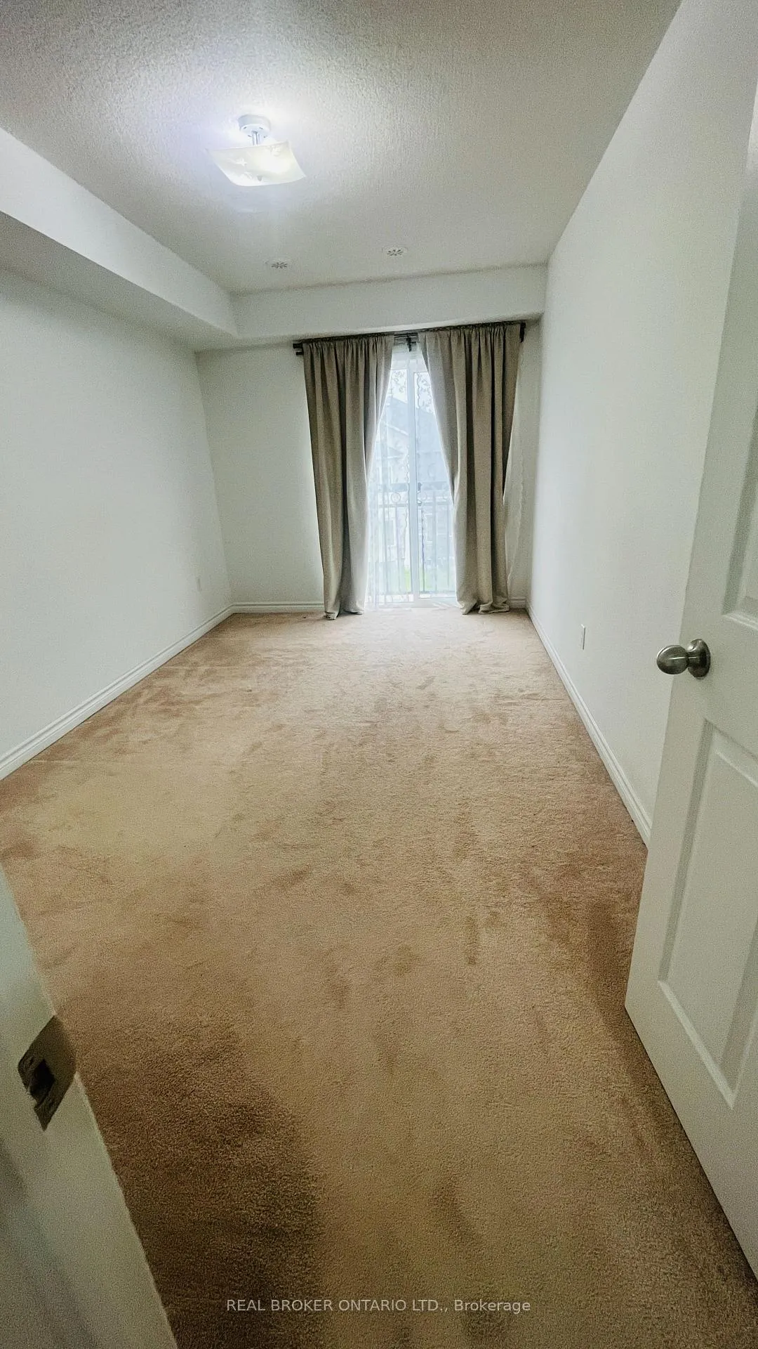 Photo 15 of Unit 5, 1040 Elton Way, Whitby, Pringle Creek — HOMEH