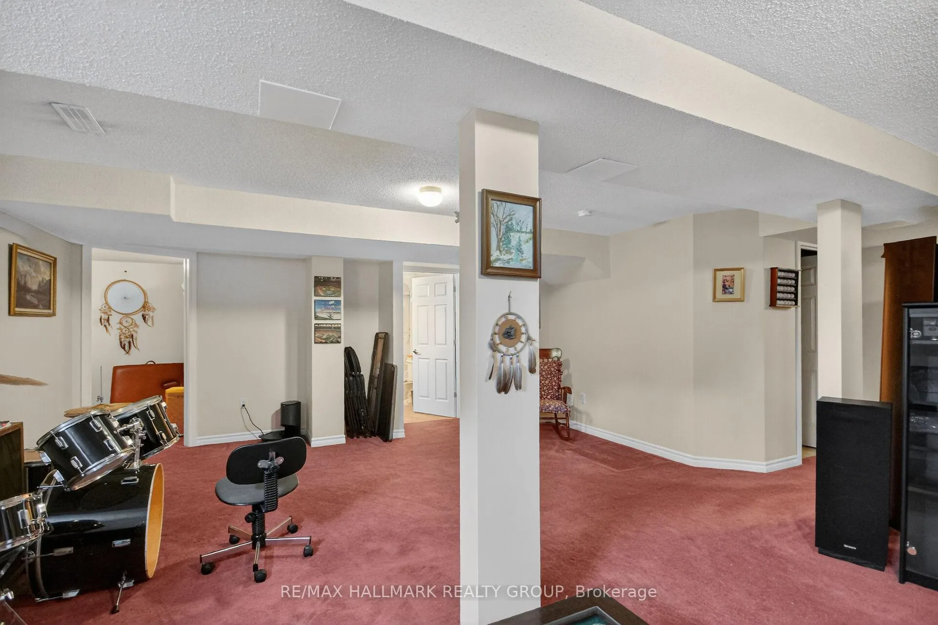 Photo 32 of 341 Chestnut Green Private, Ottawa, Richmond — HOMEH