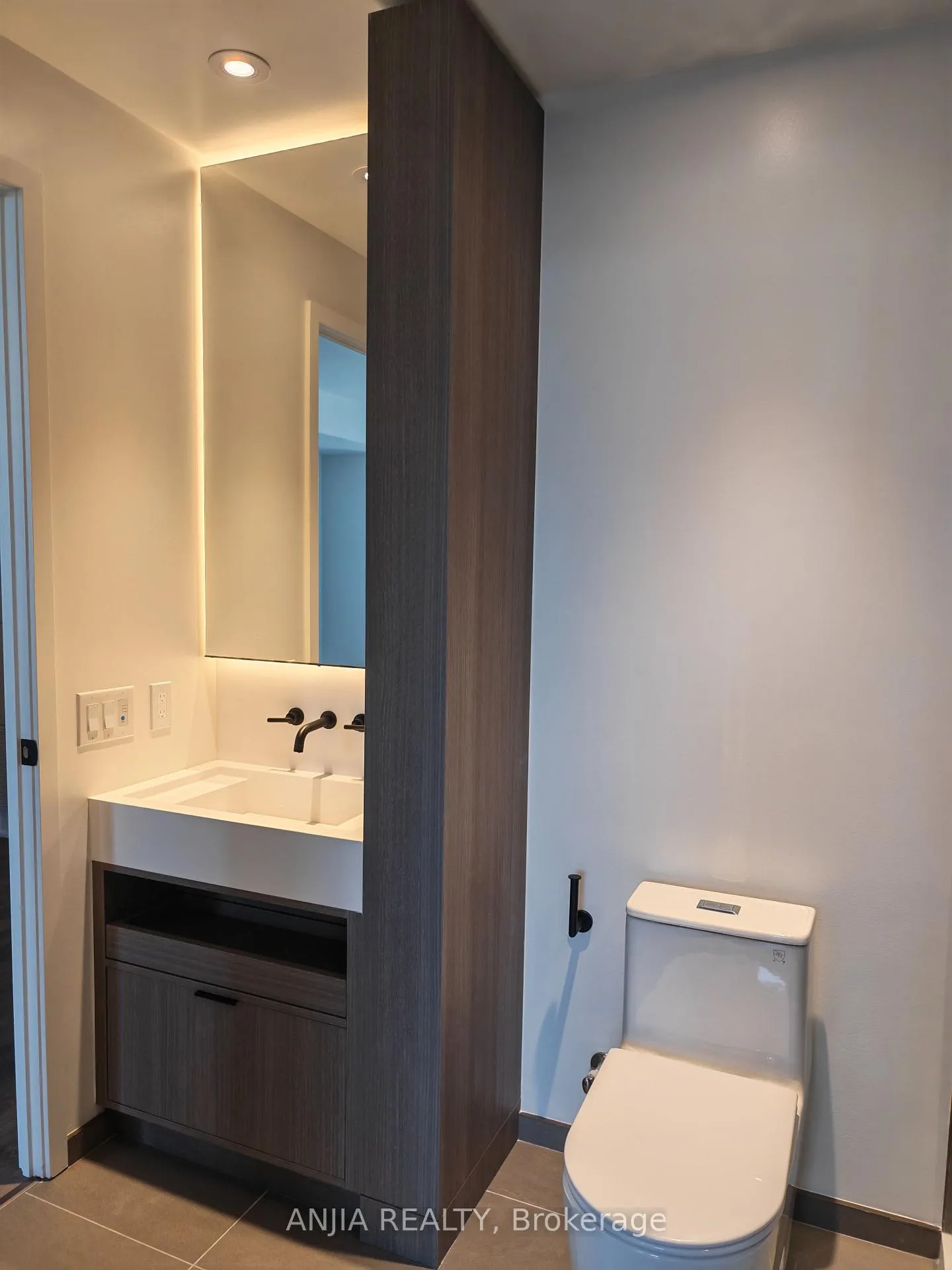 Photo 12 of Unit 3413, 55 Charles Street E, Toronto, Church-Yonge Corridor — HOMEH