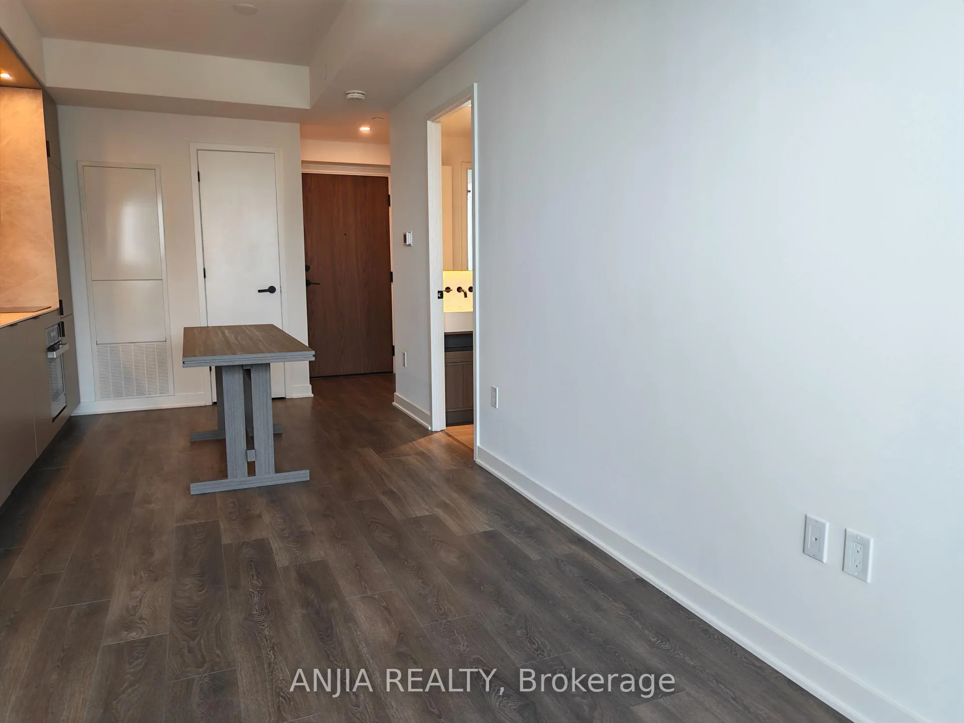 Photo 14 of Unit 3413, 55 Charles Street E, Toronto, Church-Yonge Corridor — HOMEH
