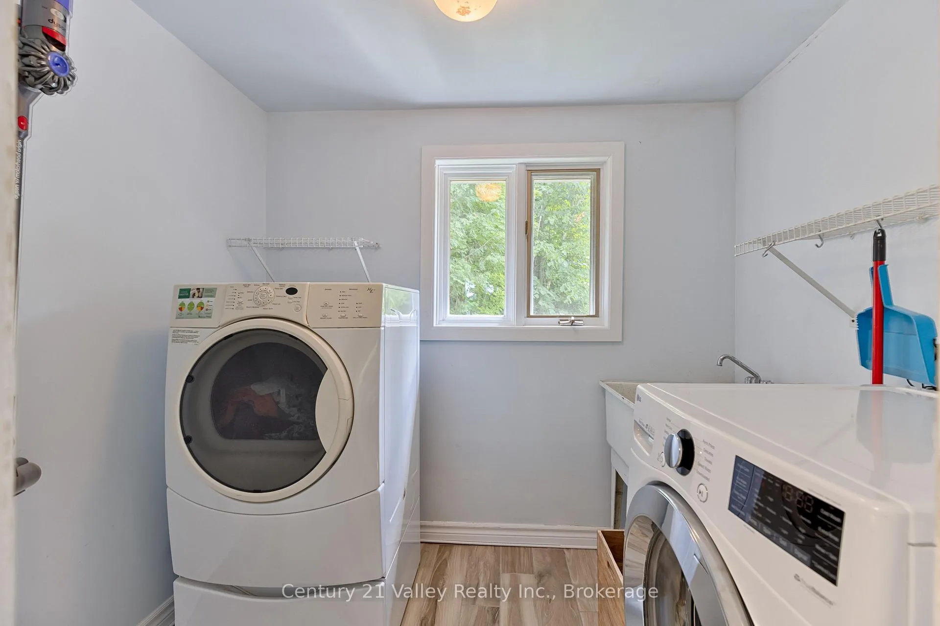 Photo 46 of 671 Graphite Bay Road, Greater Madawaska — HOMEH