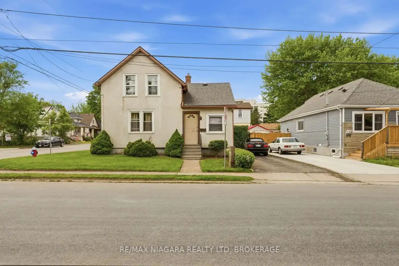 Photo 8 of 5719 Temperance Avenue E, Niagara Falls, Hospital — HOMEH