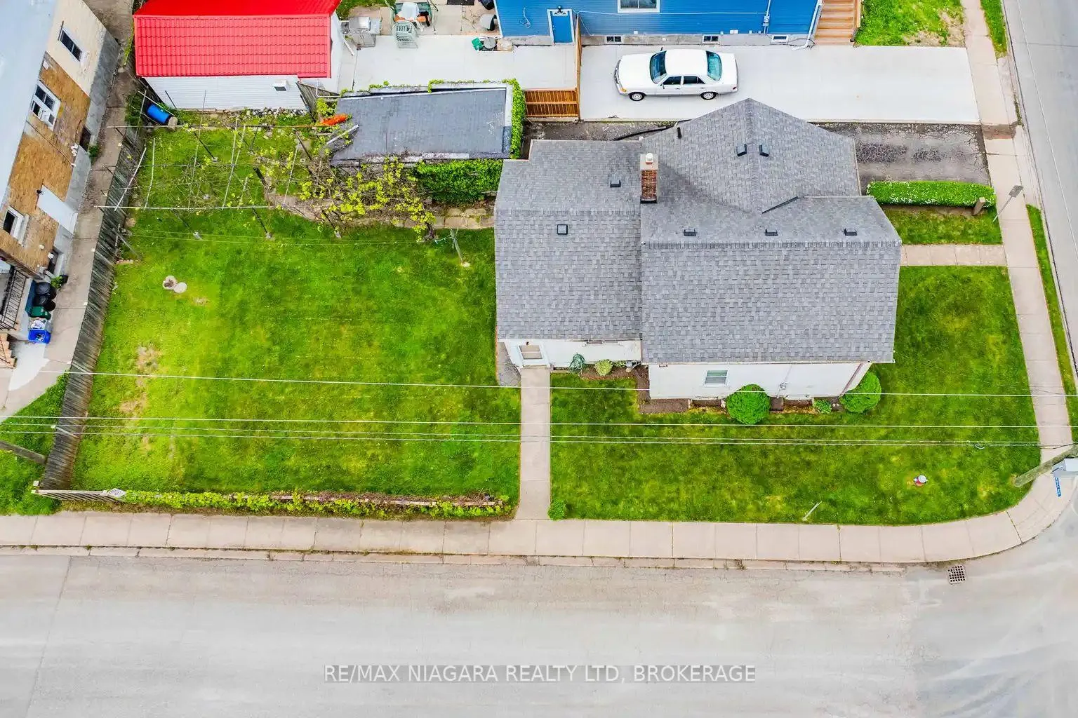 Photo 29 of 5719 Temperance Avenue E, Niagara Falls, Hospital — HOMEH