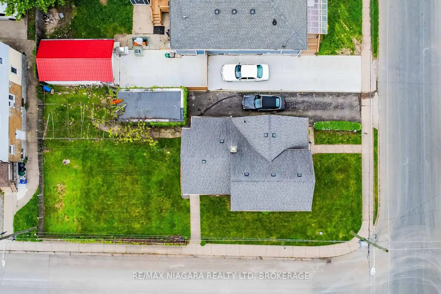 Photo 32 of 5719 Temperance Avenue E, Niagara Falls, Hospital — HOMEH