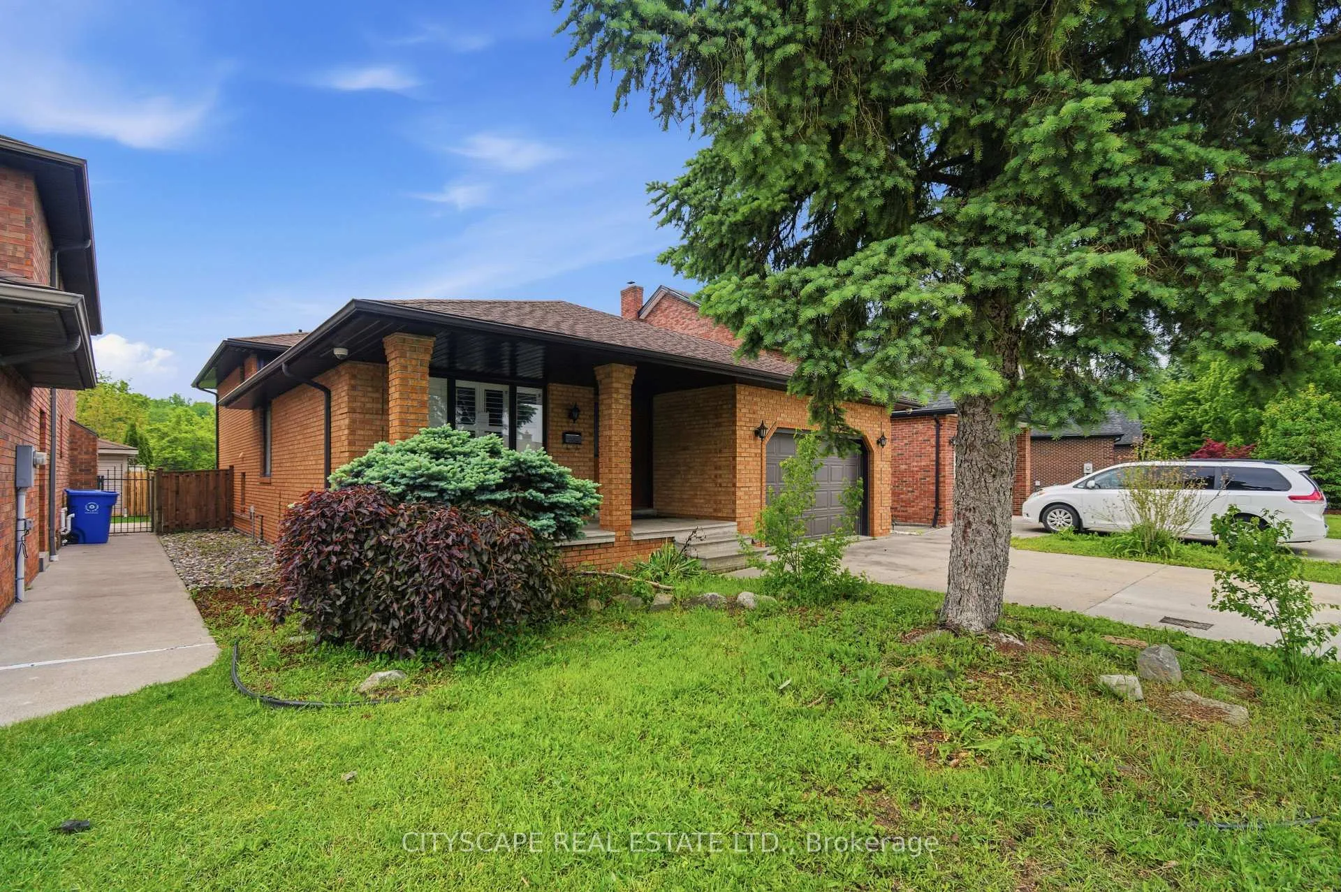 Photo 2 of 3154 Fazio Drive, Windsor — HOMEH
