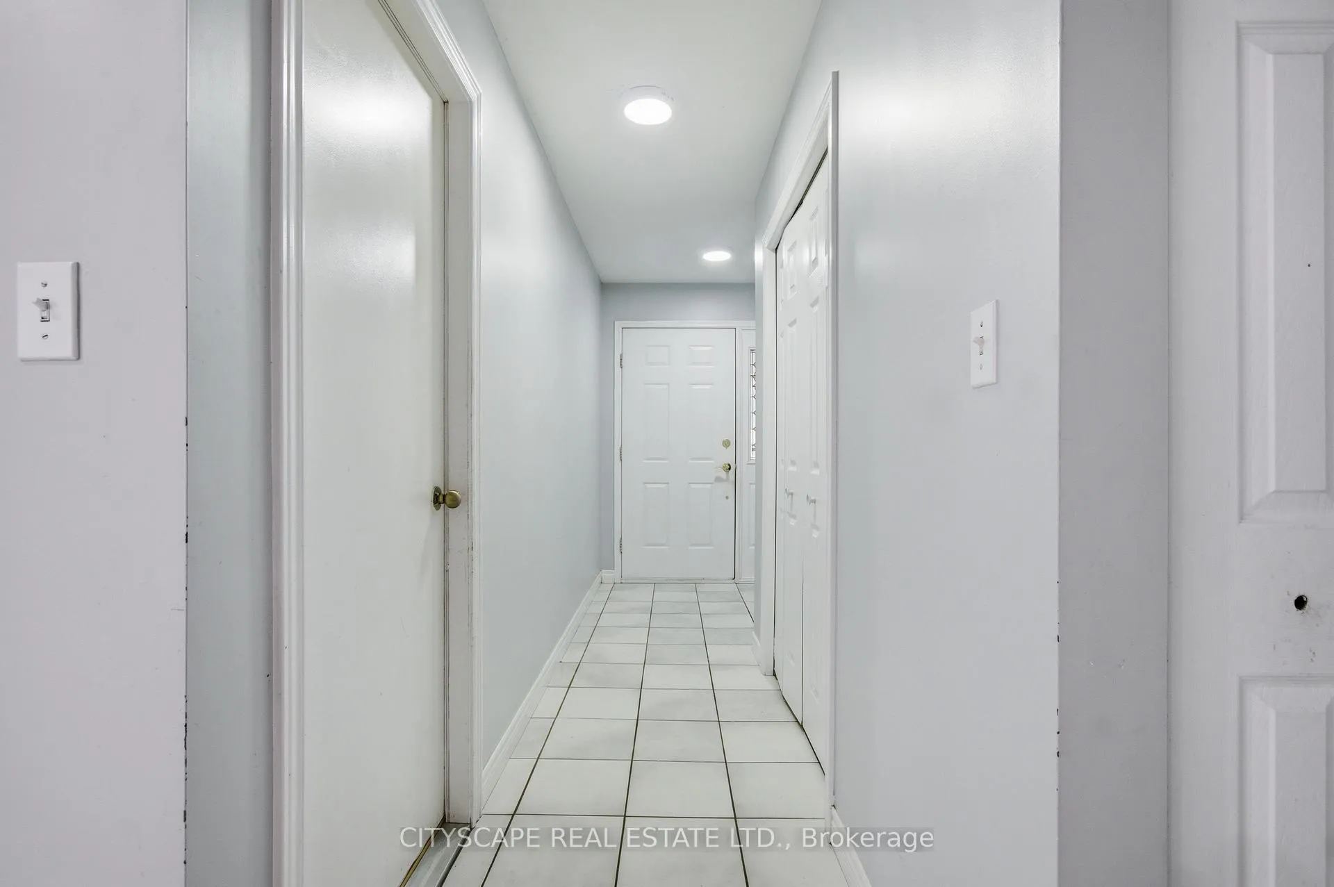 Photo 4 of 3154 Fazio Drive, Windsor — HOMEH