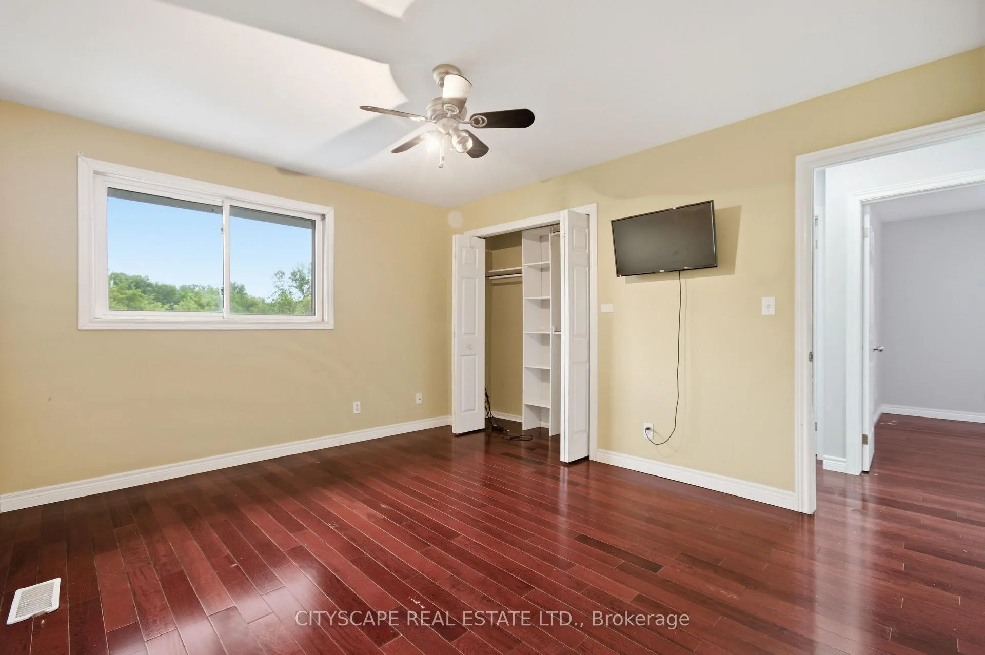 Photo 13 of 3154 Fazio Drive, Windsor — HOMEH