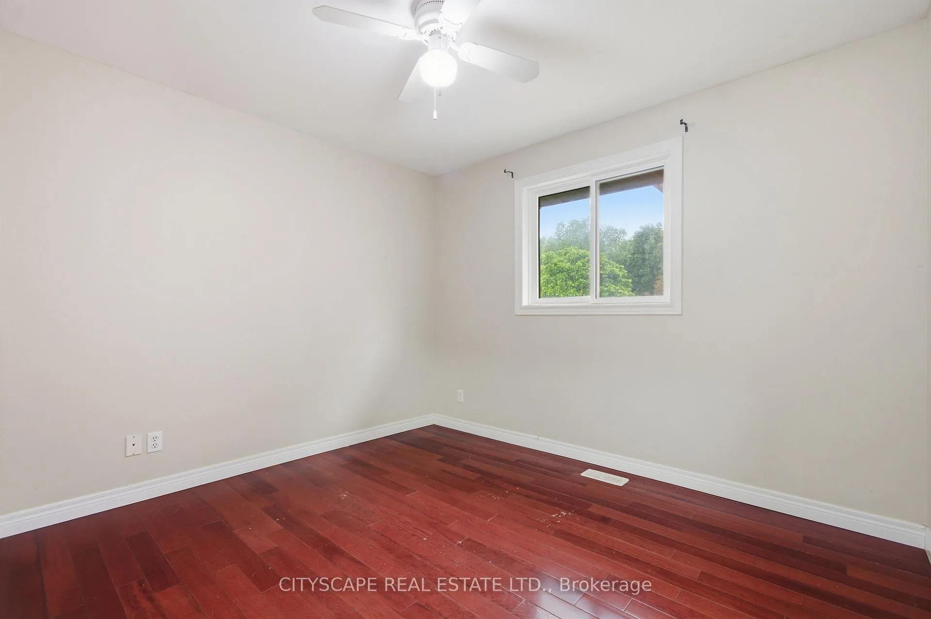 Photo 14 of 3154 Fazio Drive, Windsor — HOMEH