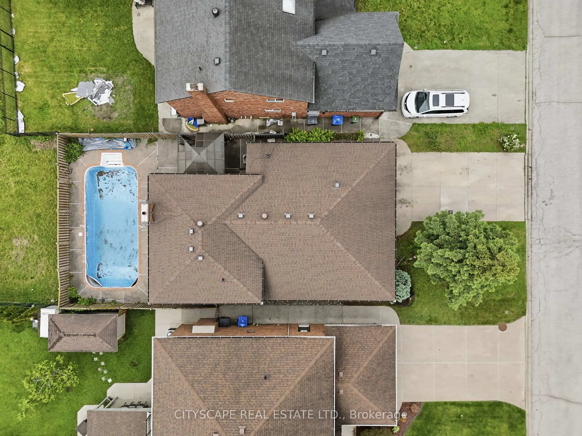 Photo 33 of 3154 Fazio Drive, Windsor — HOMEH