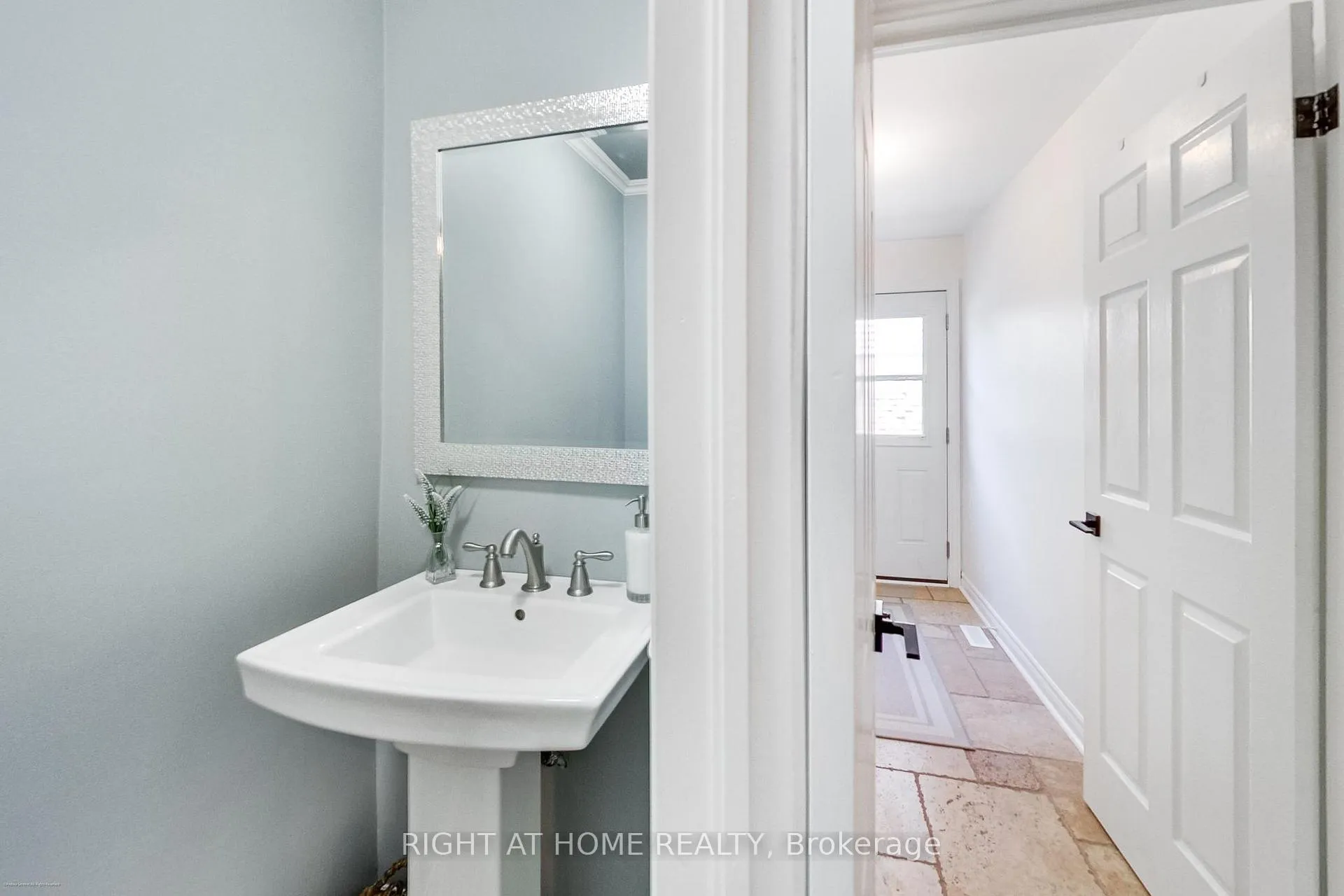 Photo 14 of 885 Dales Avenue, Newmarket, Gorham-College Manor — HOMEH