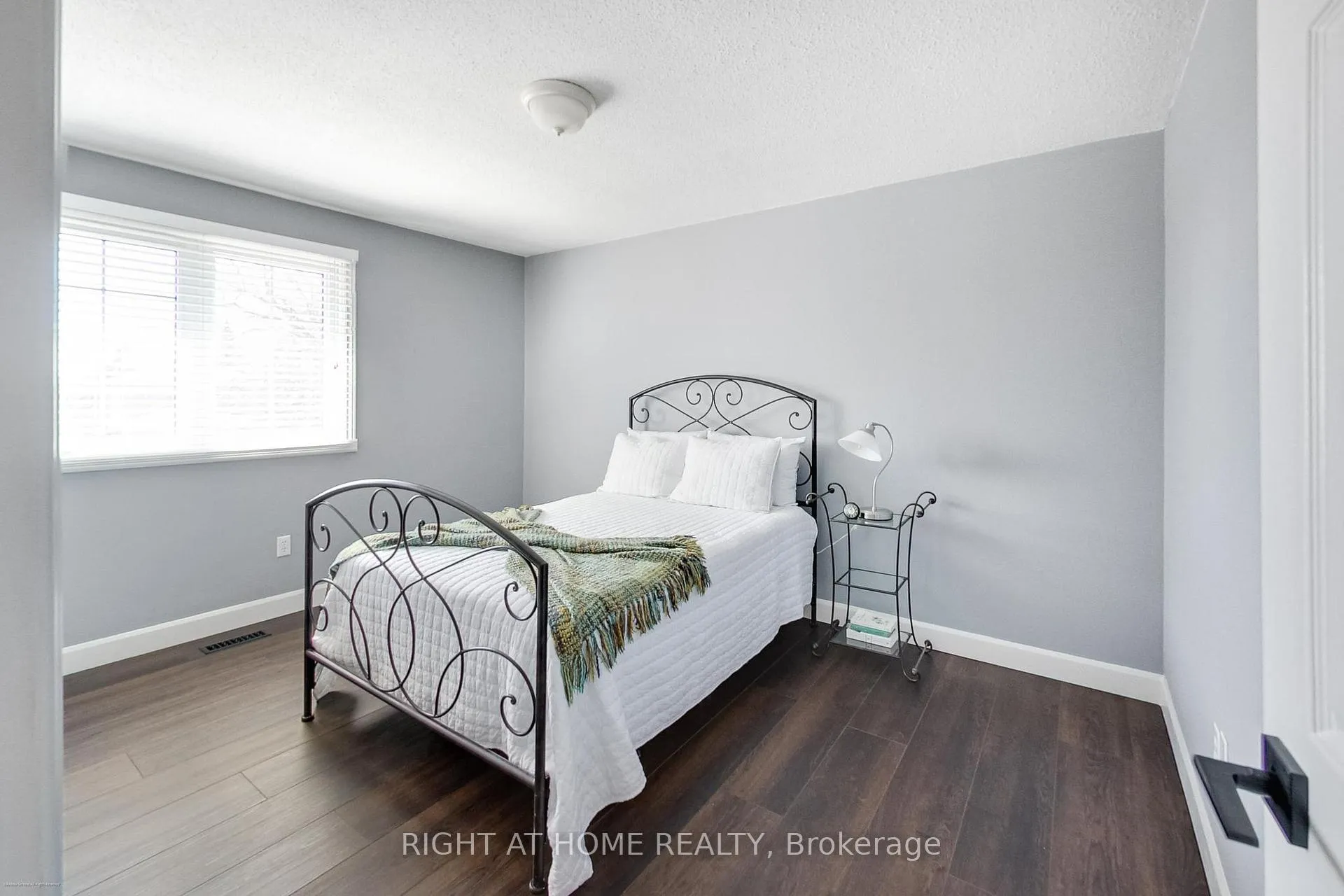 Photo 17 of 885 Dales Avenue, Newmarket, Gorham-College Manor — HOMEH