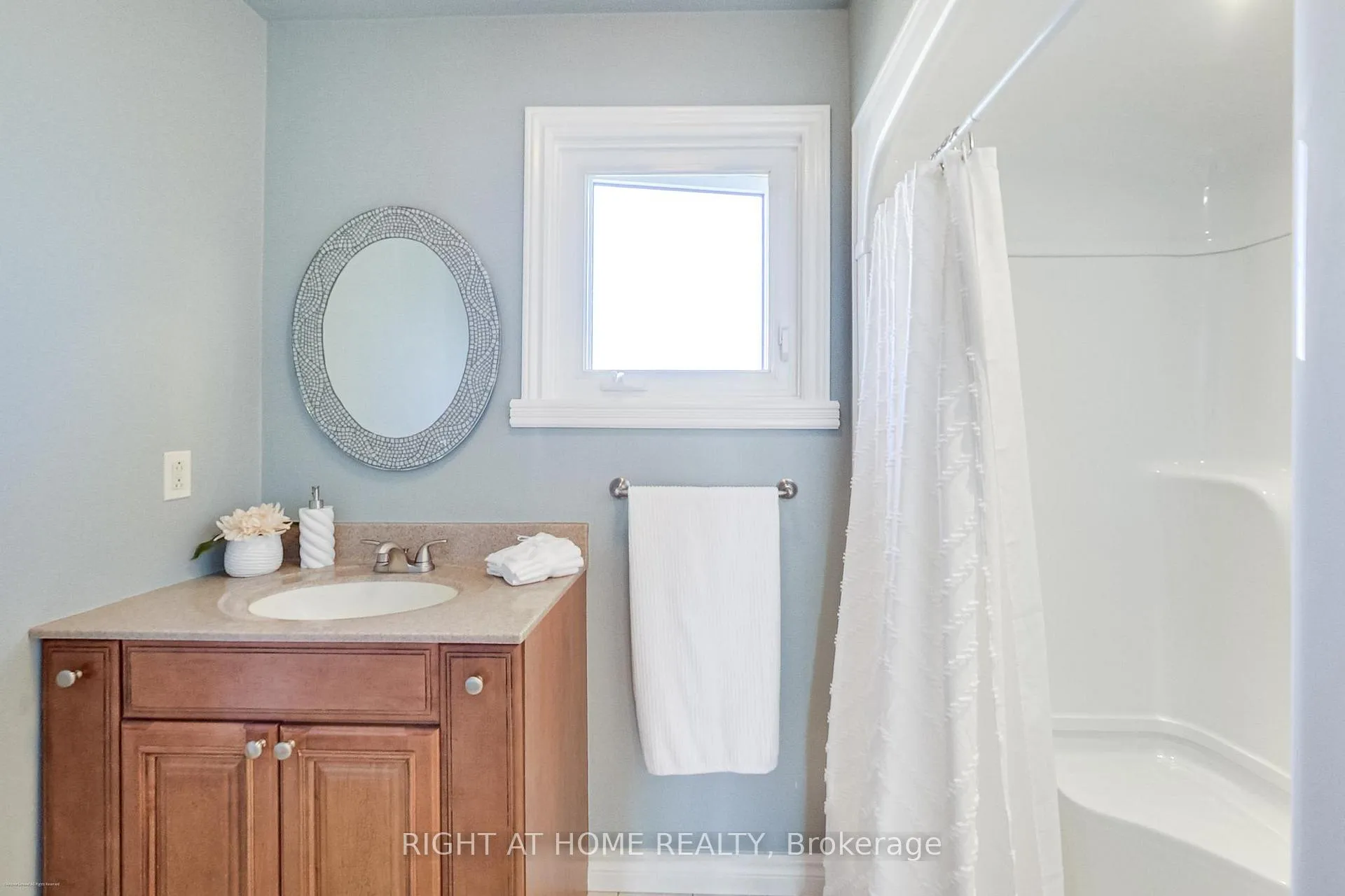 Photo 23 of 885 Dales Avenue, Newmarket, Gorham-College Manor — HOMEH