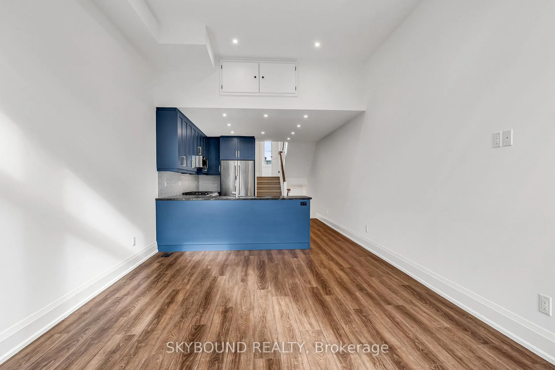Photo 8 of 323 Mortimer Avenue, Toronto, Danforth Village-East York — HOMEH