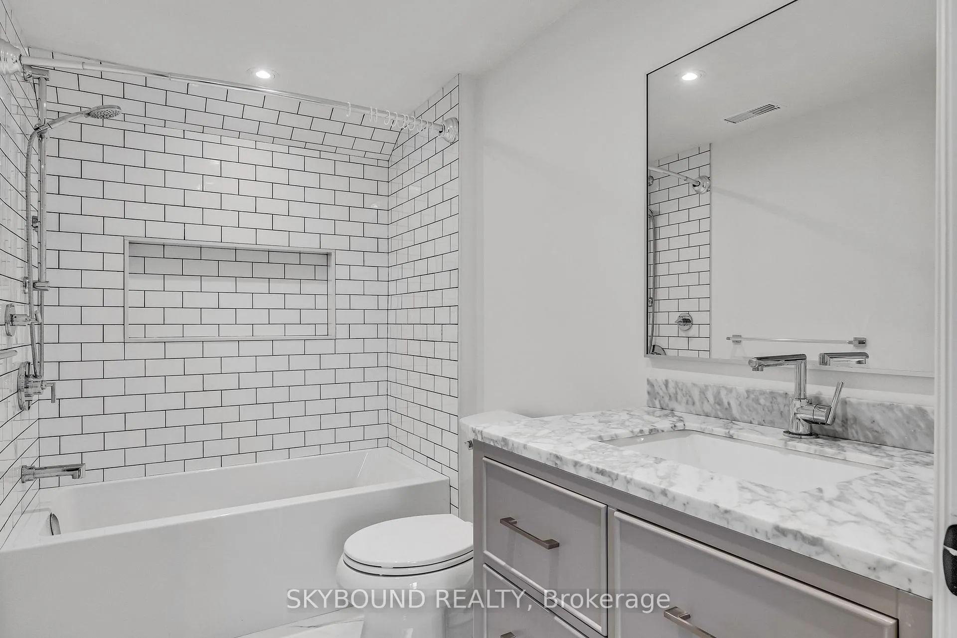 Photo 22 of 323 Mortimer Avenue, Toronto, Danforth Village-East York — HOMEH