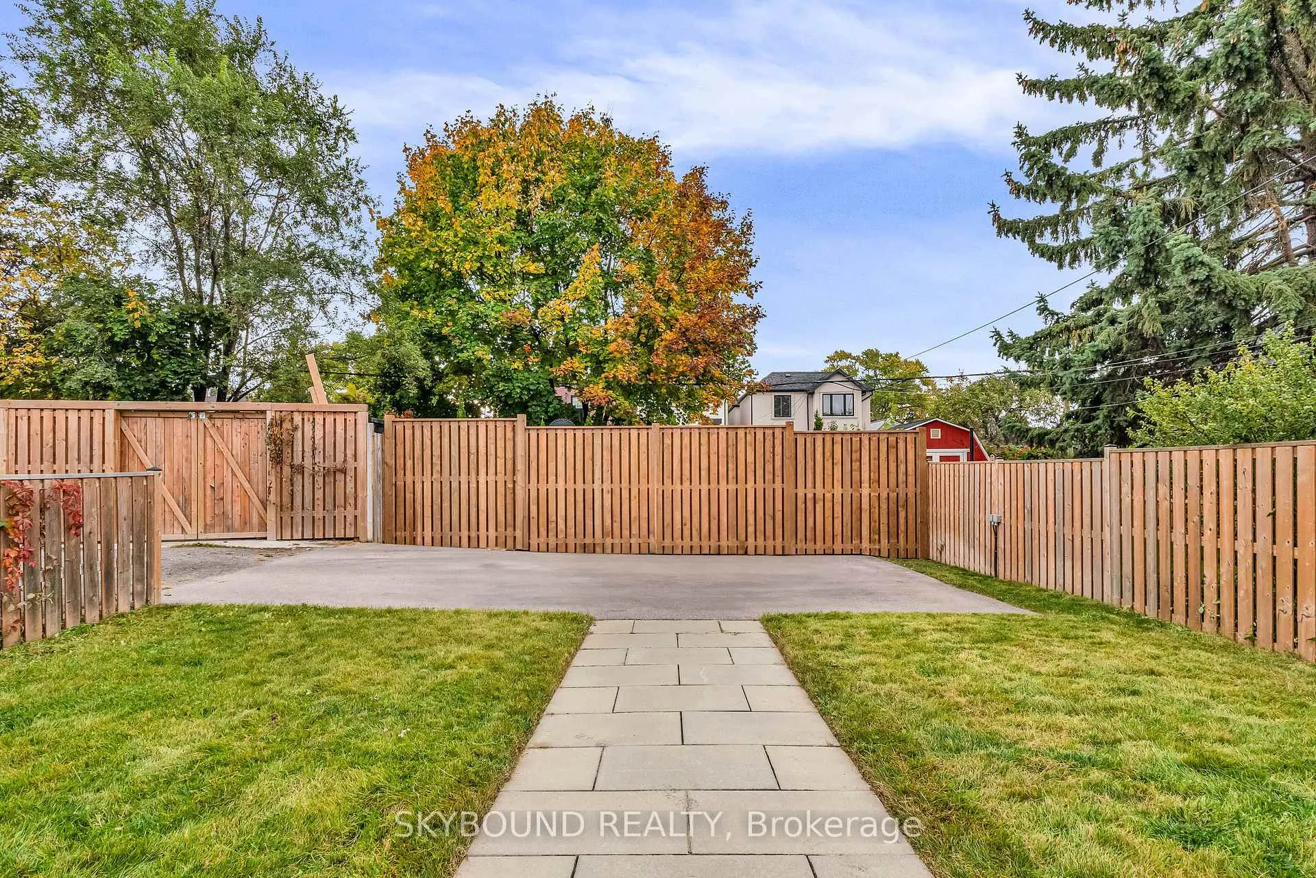 Photo 38 of 323 Mortimer Avenue, Toronto, Danforth Village-East York — HOMEH