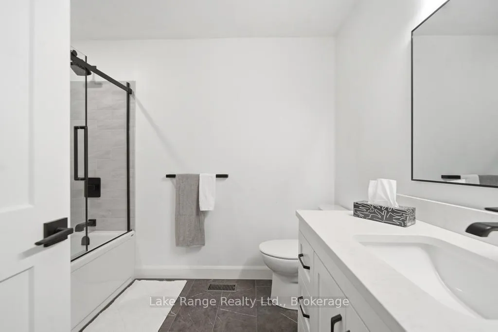 Photo 15 of 23 Parker Dr E, Morris Turnberry, Belgrave — HOMEH