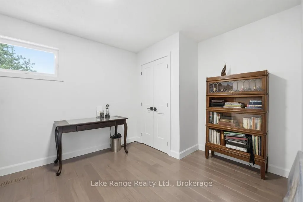 Photo 18 of 23 Parker Dr E, Morris Turnberry, Belgrave — HOMEH