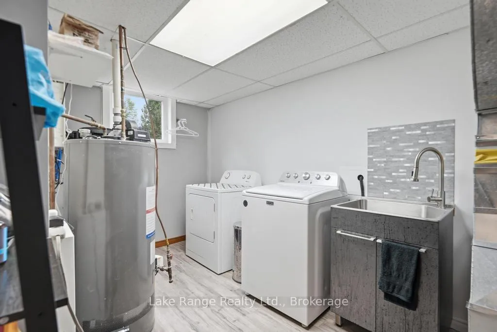 Photo 24 of 23 Parker Dr E, Morris Turnberry, Belgrave — HOMEH