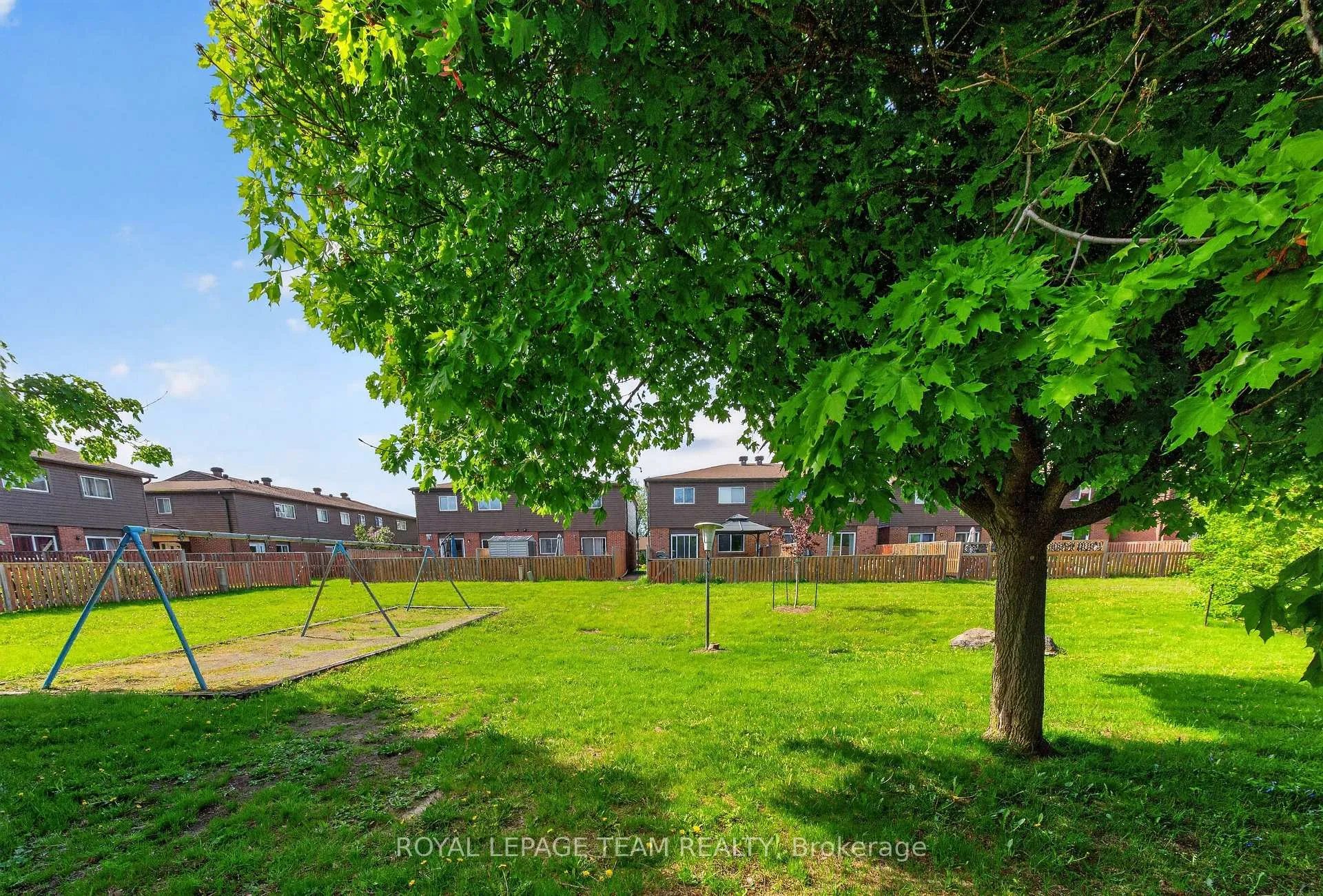 Photo 7 of Unit 37, 3315 Hogarth Avenue, Ottawa, Blossom Park/Kemp Park/Findlay Creek — HOMEH