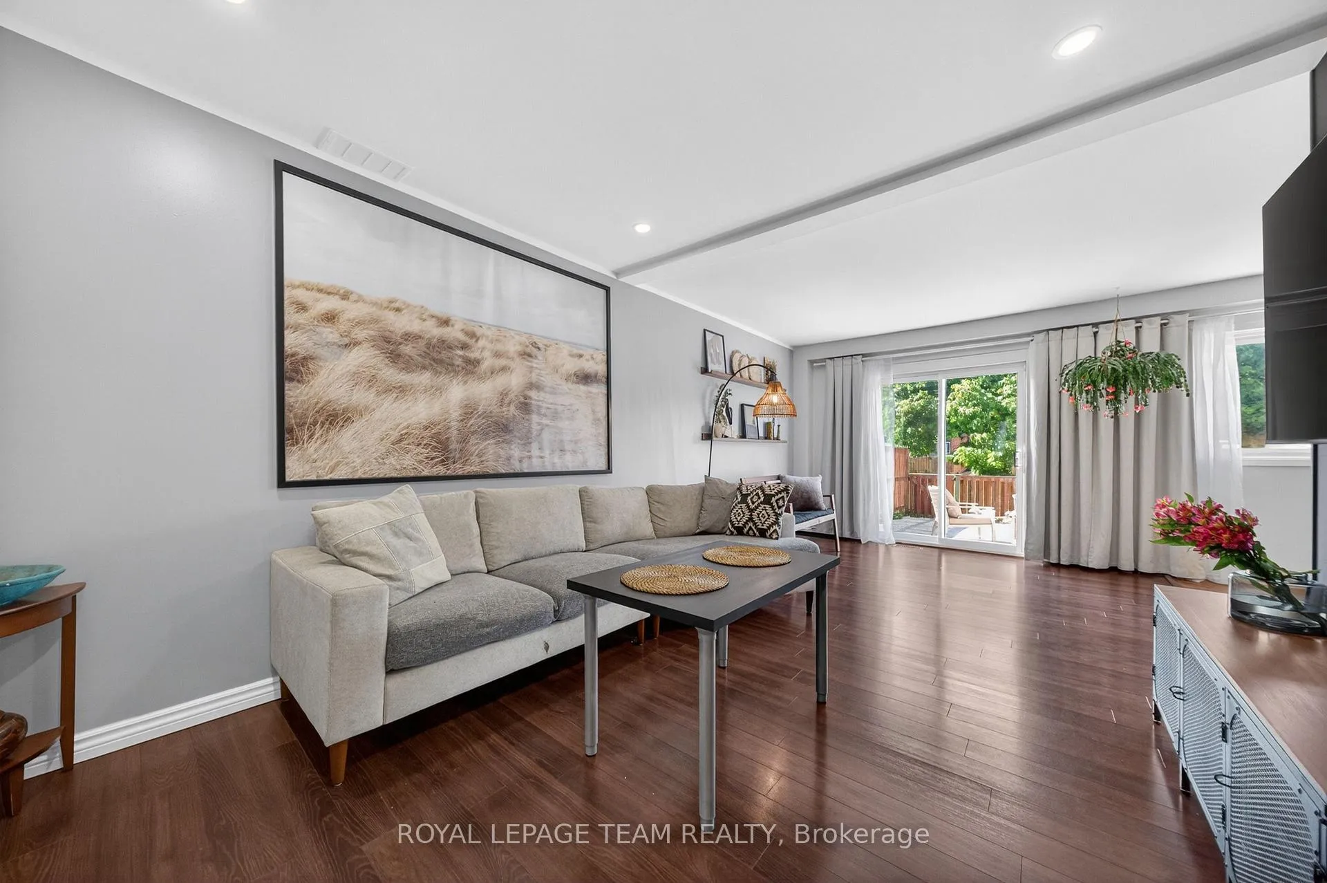 Photo 12 of Unit 37, 3315 Hogarth Avenue, Ottawa, Blossom Park/Kemp Park/Findlay Creek — HOMEH