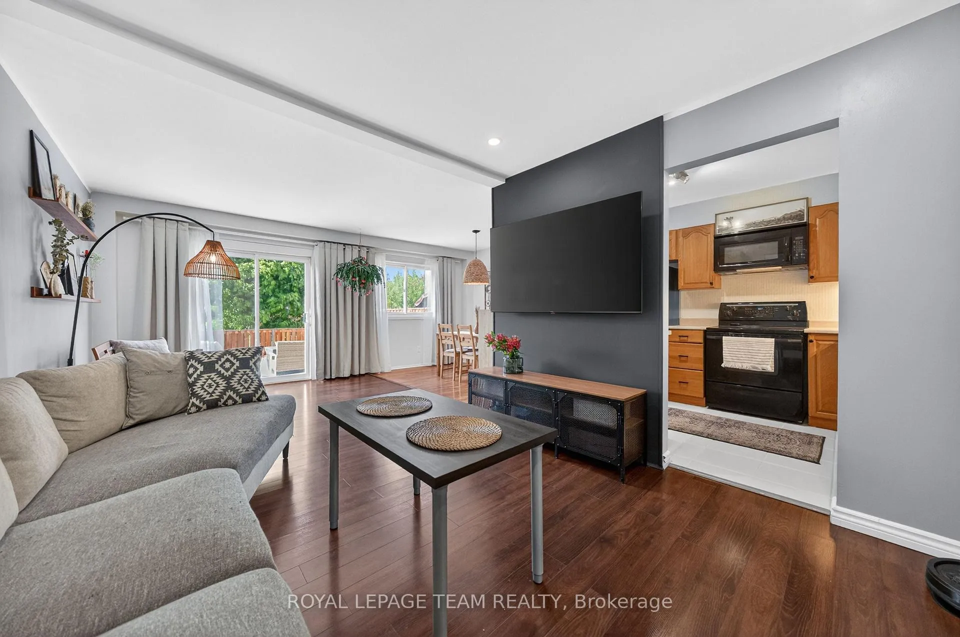 Photo 13 of Unit 37, 3315 Hogarth Avenue, Ottawa, Blossom Park/Kemp Park/Findlay Creek — HOMEH
