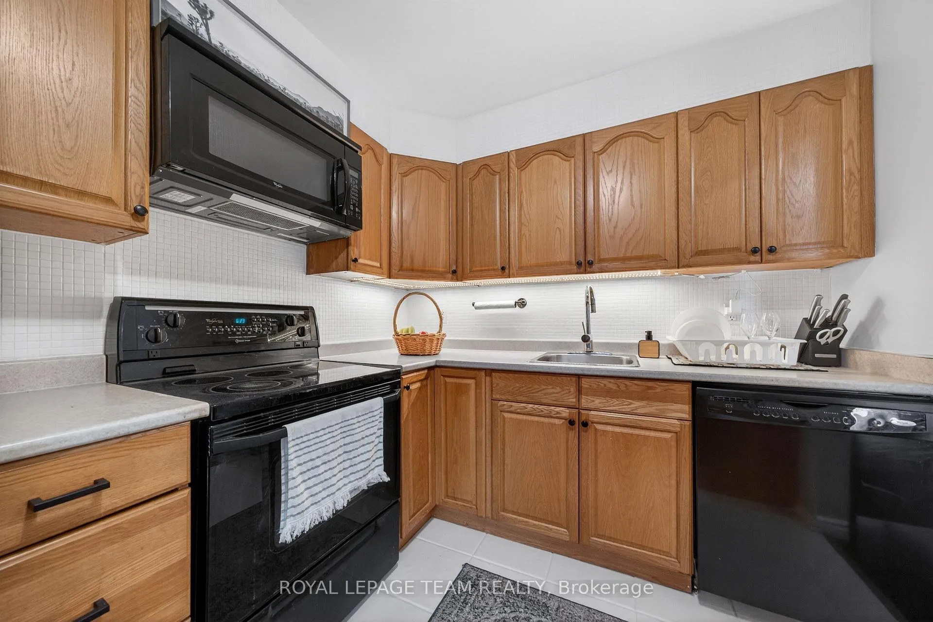 Photo 22 of Unit 37, 3315 Hogarth Avenue, Ottawa, Blossom Park/Kemp Park/Findlay Creek — HOMEH