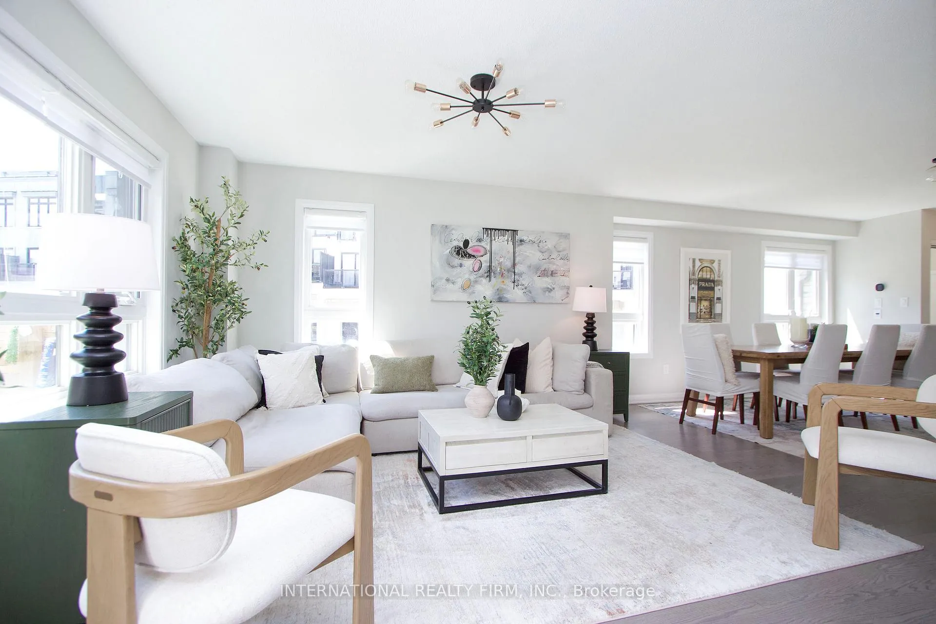 Photo 8 of Unit 33, 11 Caspian Square, Clarington, Bowmanville — HOMEH