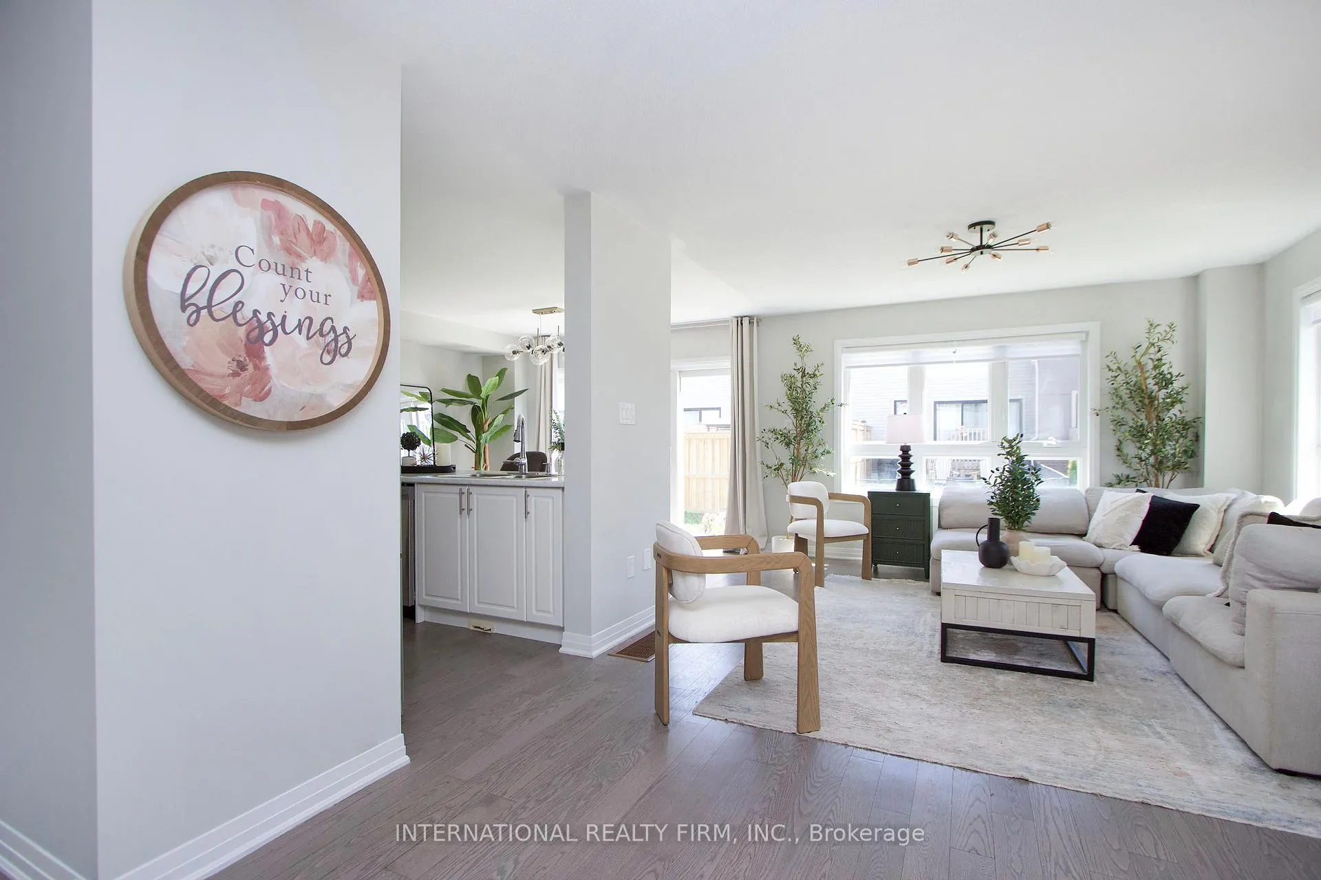 Photo 18 of Unit 33, 11 Caspian Square, Clarington, Bowmanville — HOMEH