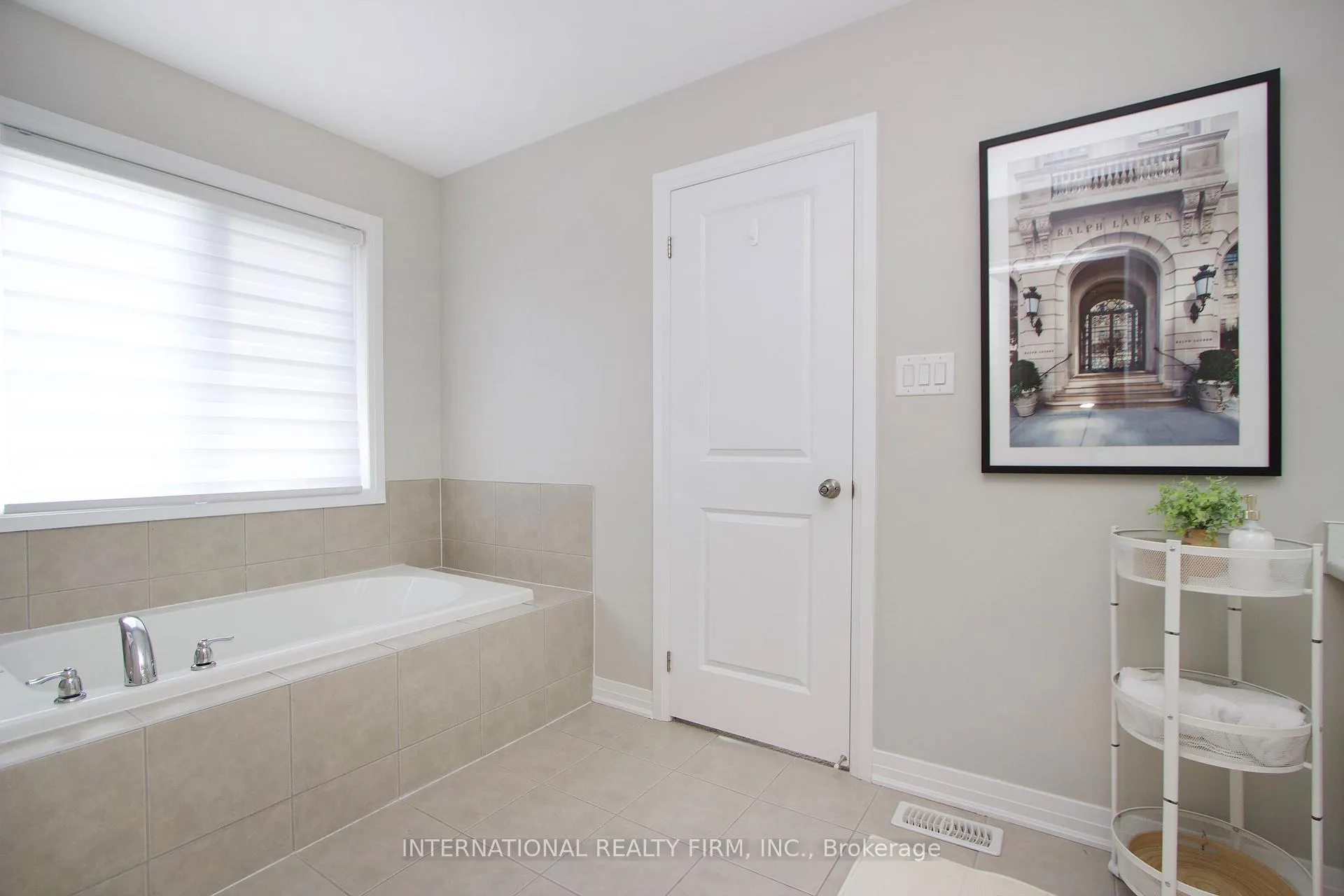 Photo 24 of Unit 33, 11 Caspian Square, Clarington, Bowmanville — HOMEH