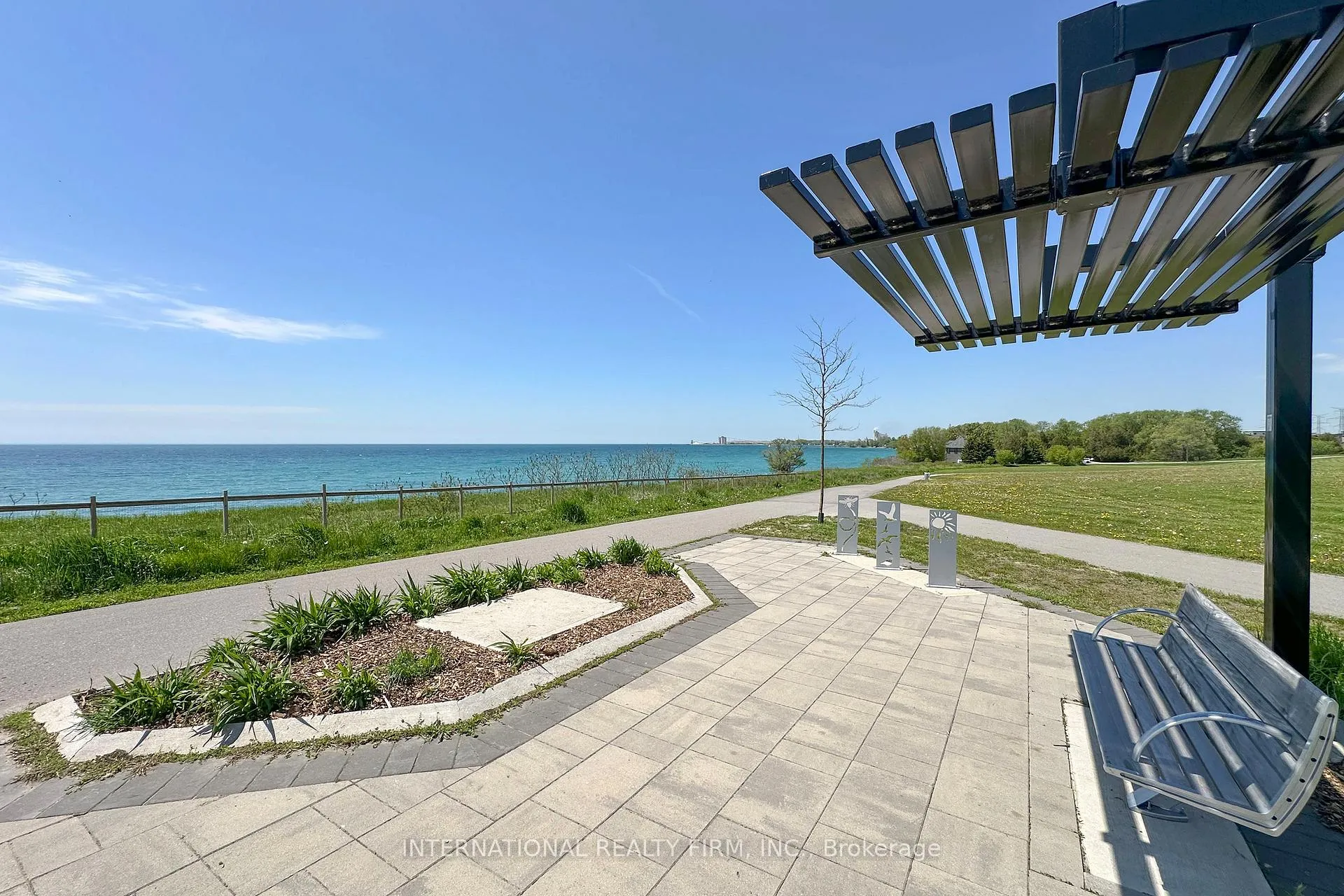 Photo 32 of Unit 33, 11 Caspian Square, Clarington, Bowmanville — HOMEH