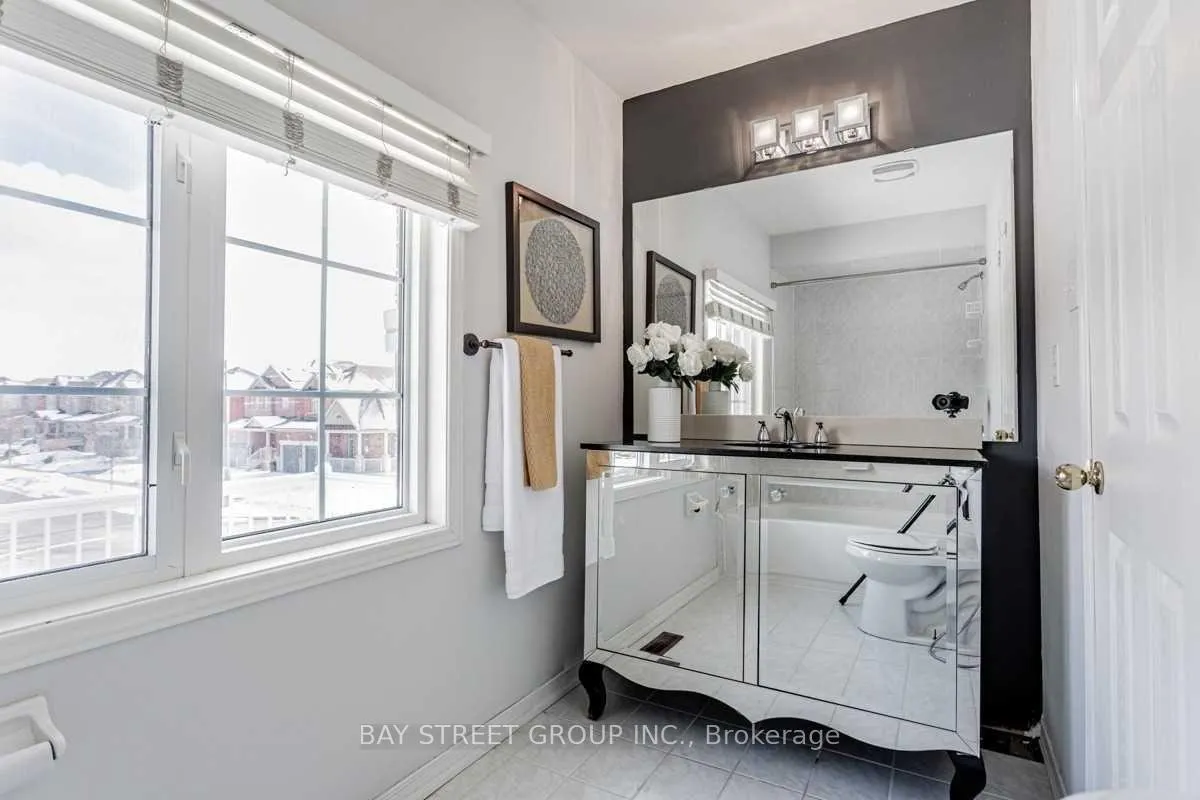 Photo 25 of 30 Delattaye Avenue, Aurora, Bayview Northeast — HOMEH