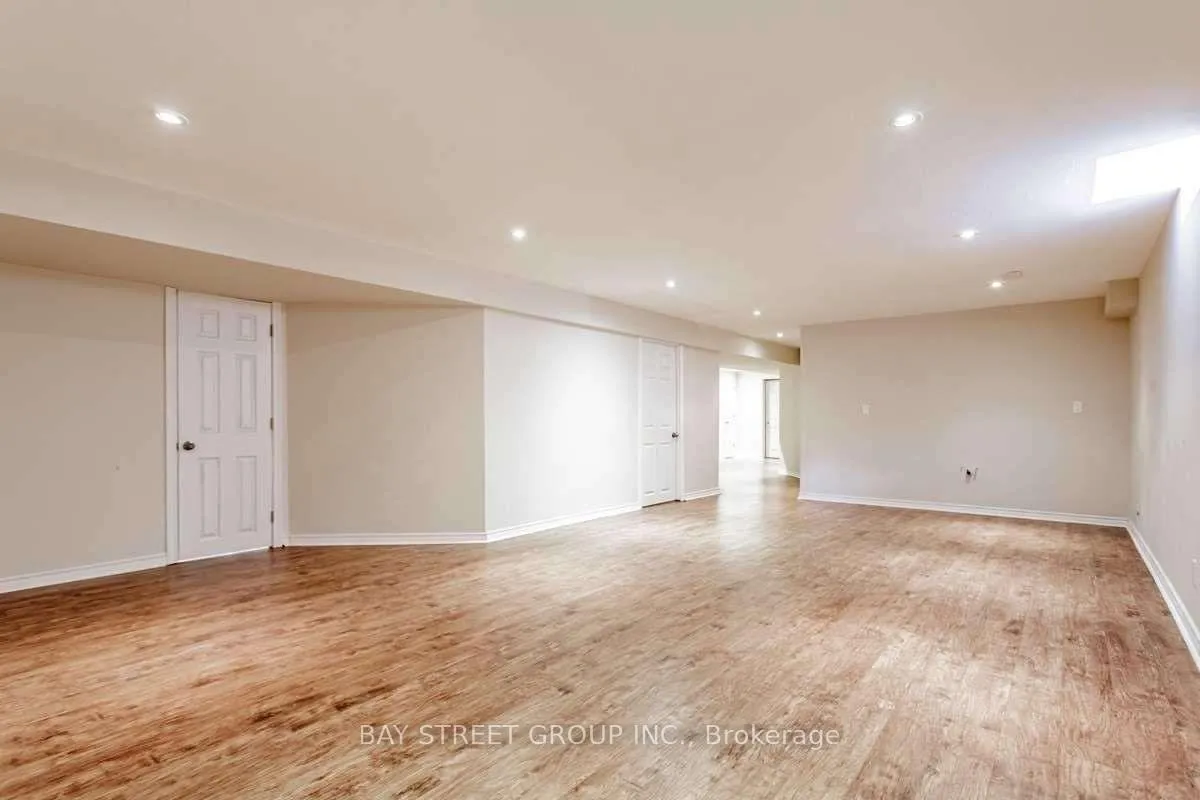 Photo 26 of 30 Delattaye Avenue, Aurora, Bayview Northeast — HOMEH