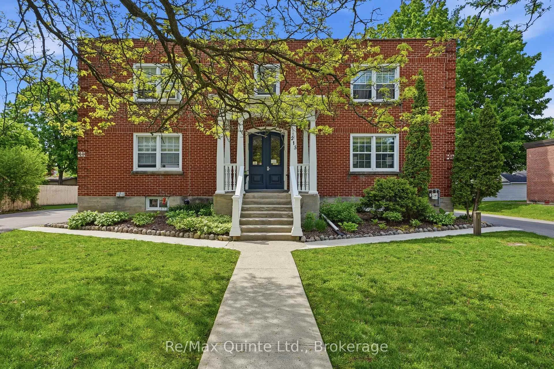 Photo 1 of 215 Victoria Avenue, Belleville, Belleville Ward — HOMEH