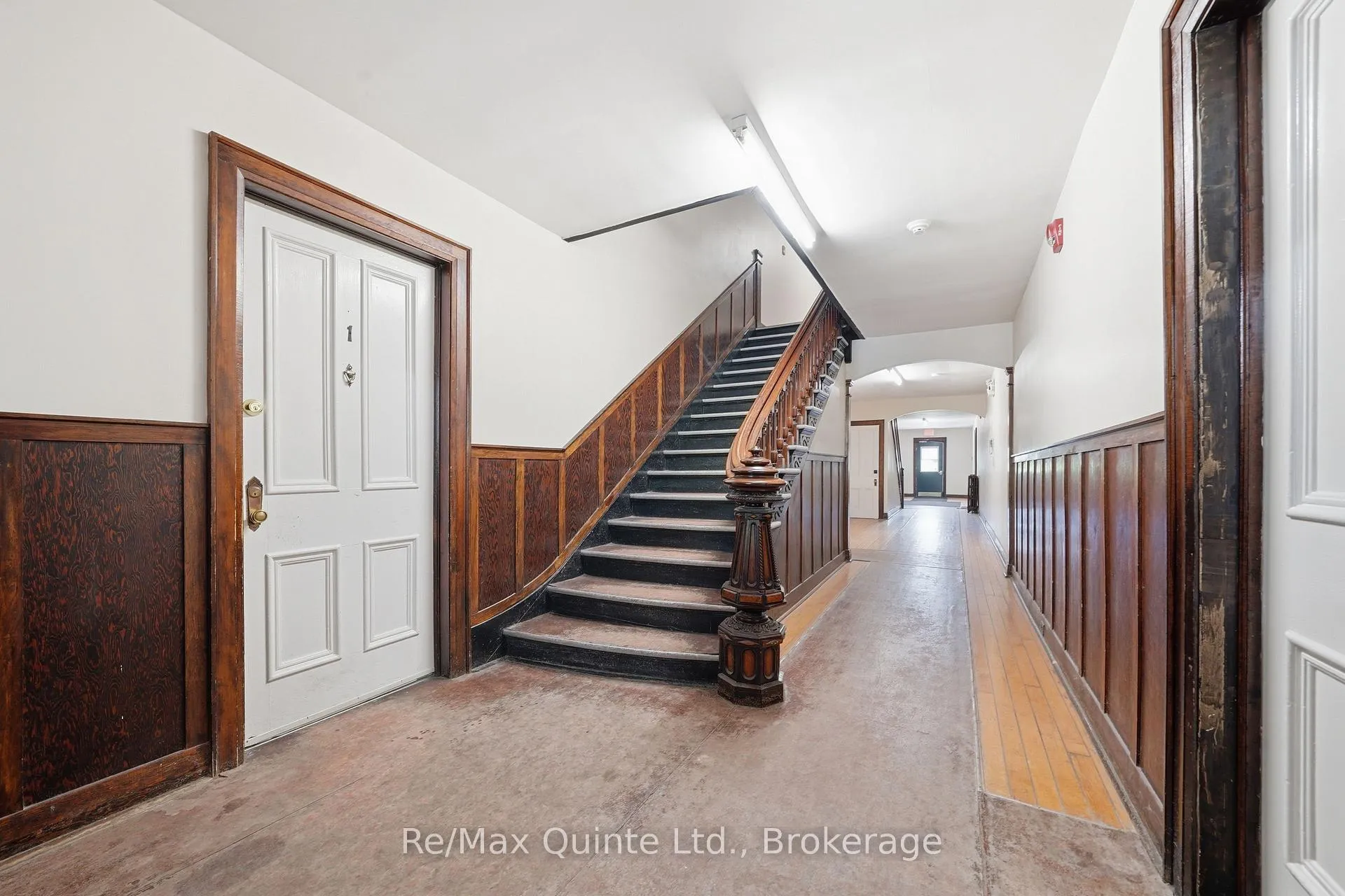 Photo 7 of 215 Victoria Avenue, Belleville, Belleville Ward — HOMEH